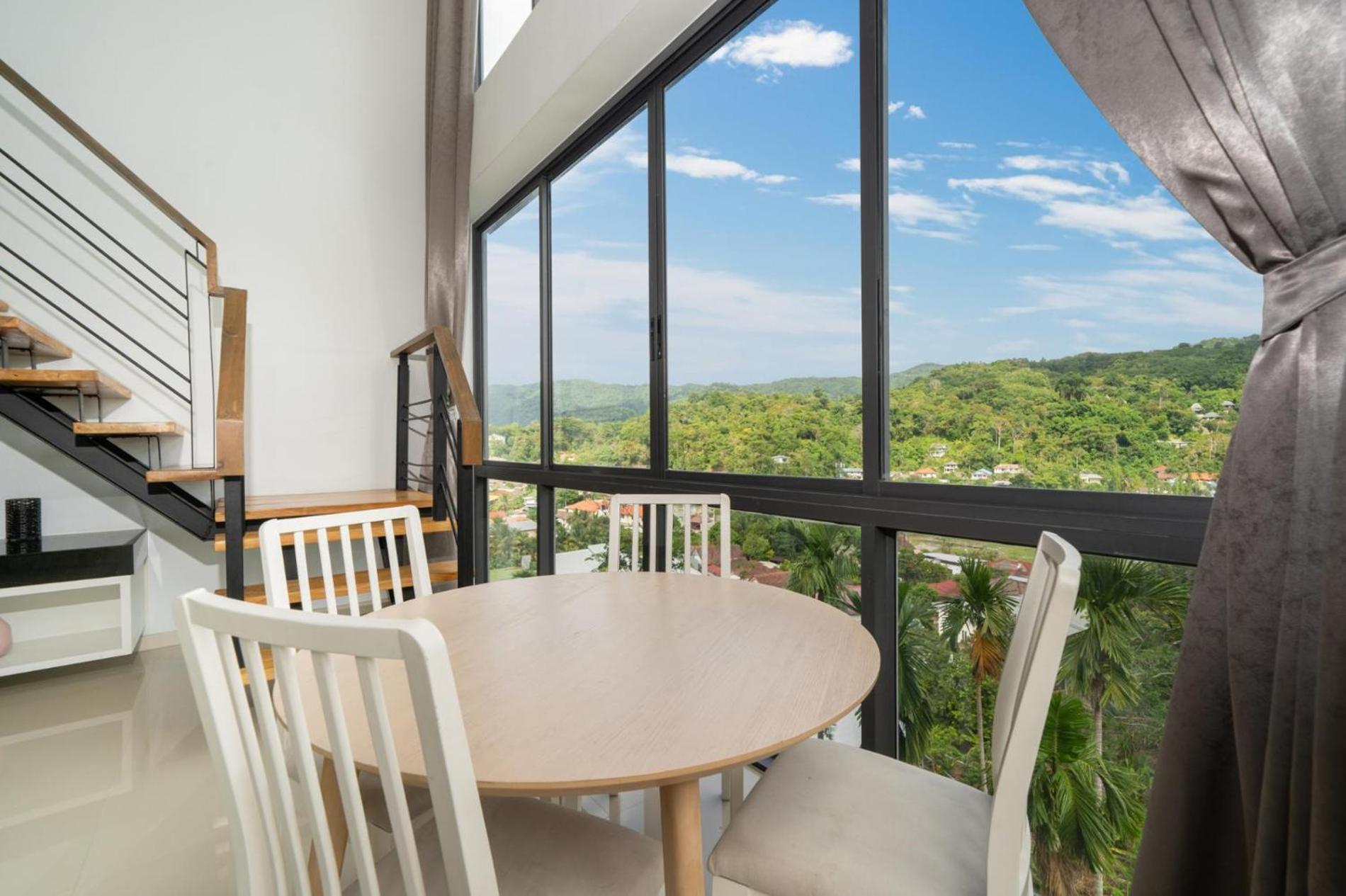 Apartment Deluxe At Icon Park By Lofty Kamala Beach