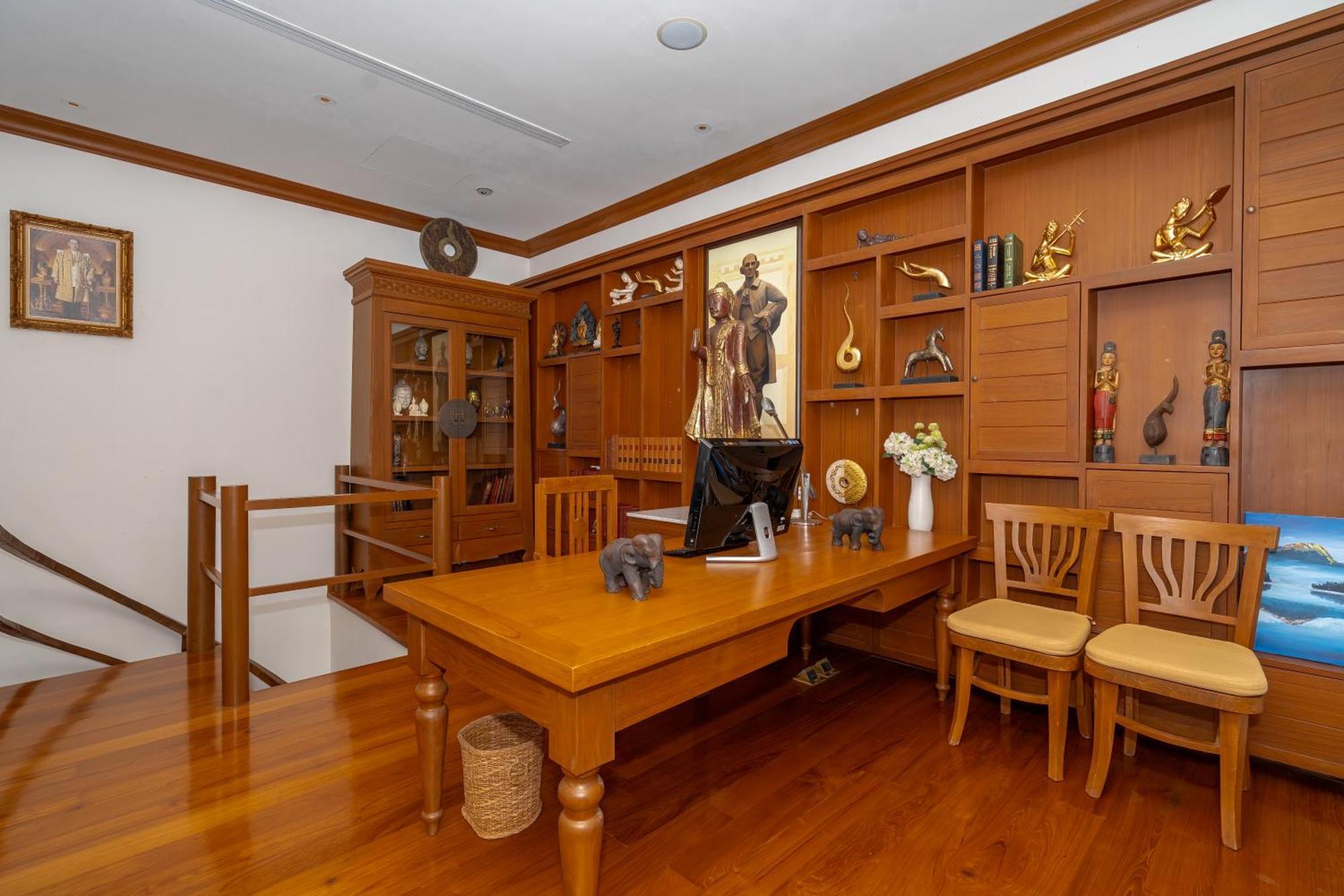 Villa Royal Legacy Private With Private Golf Course Phuket
