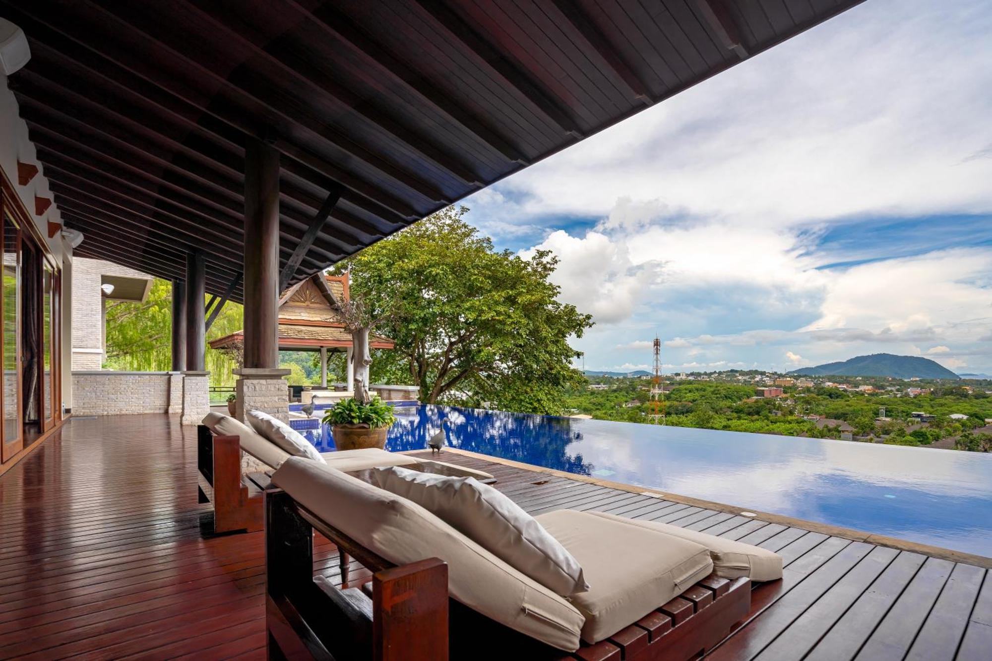 Villa Royal Legacy Private With Private Golf Course Phuket