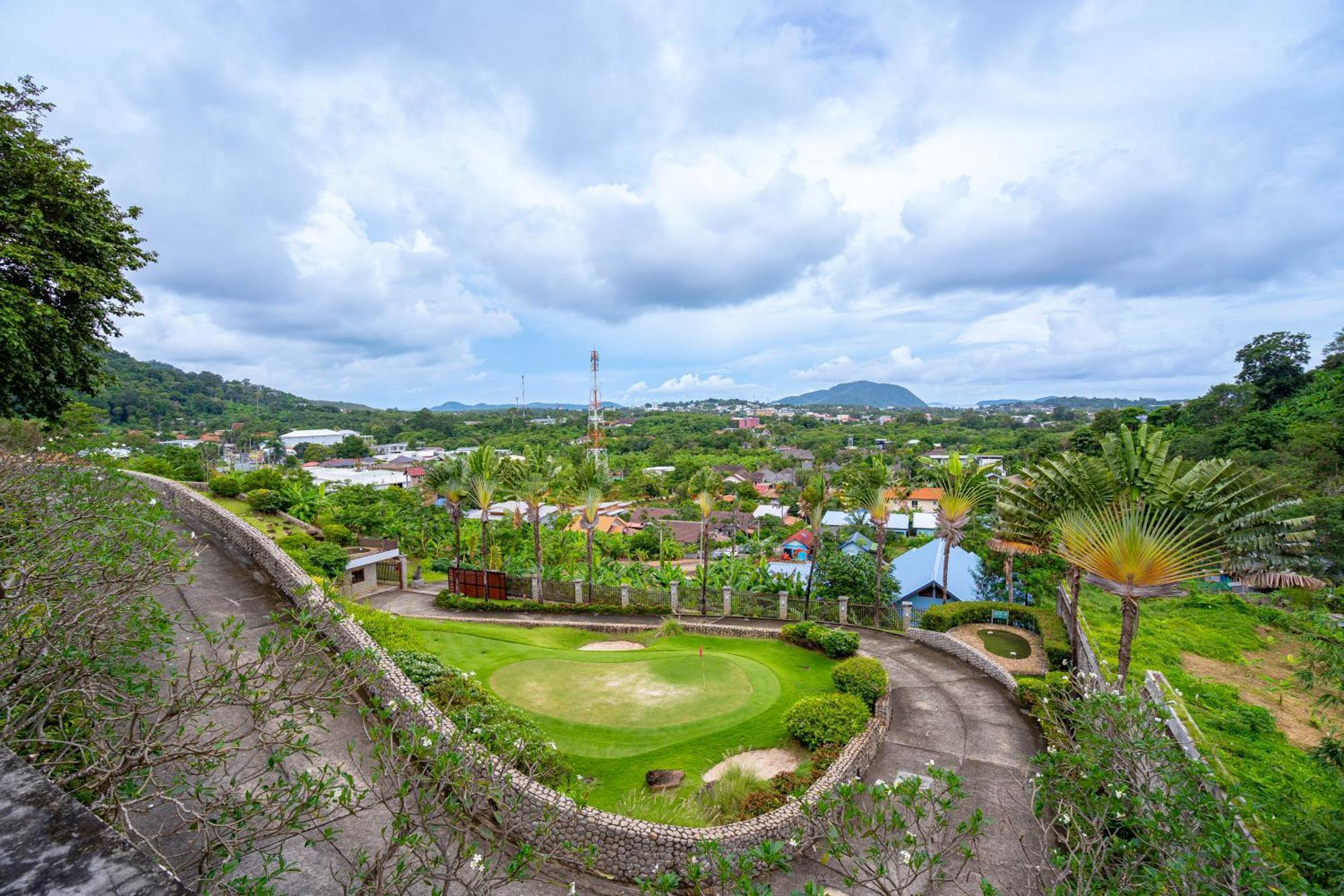 Royal Legacy Private With Private Golf Course Phuket