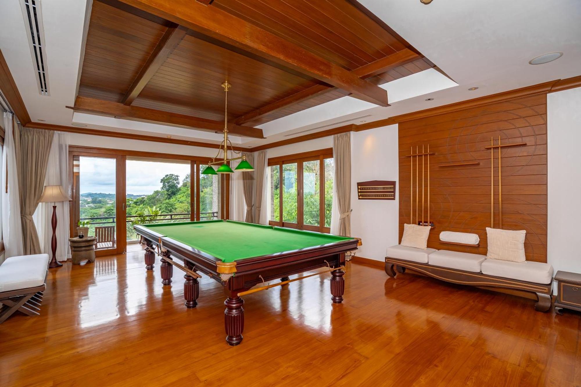Villa Royal Legacy Private With Private Golf Course Phuket