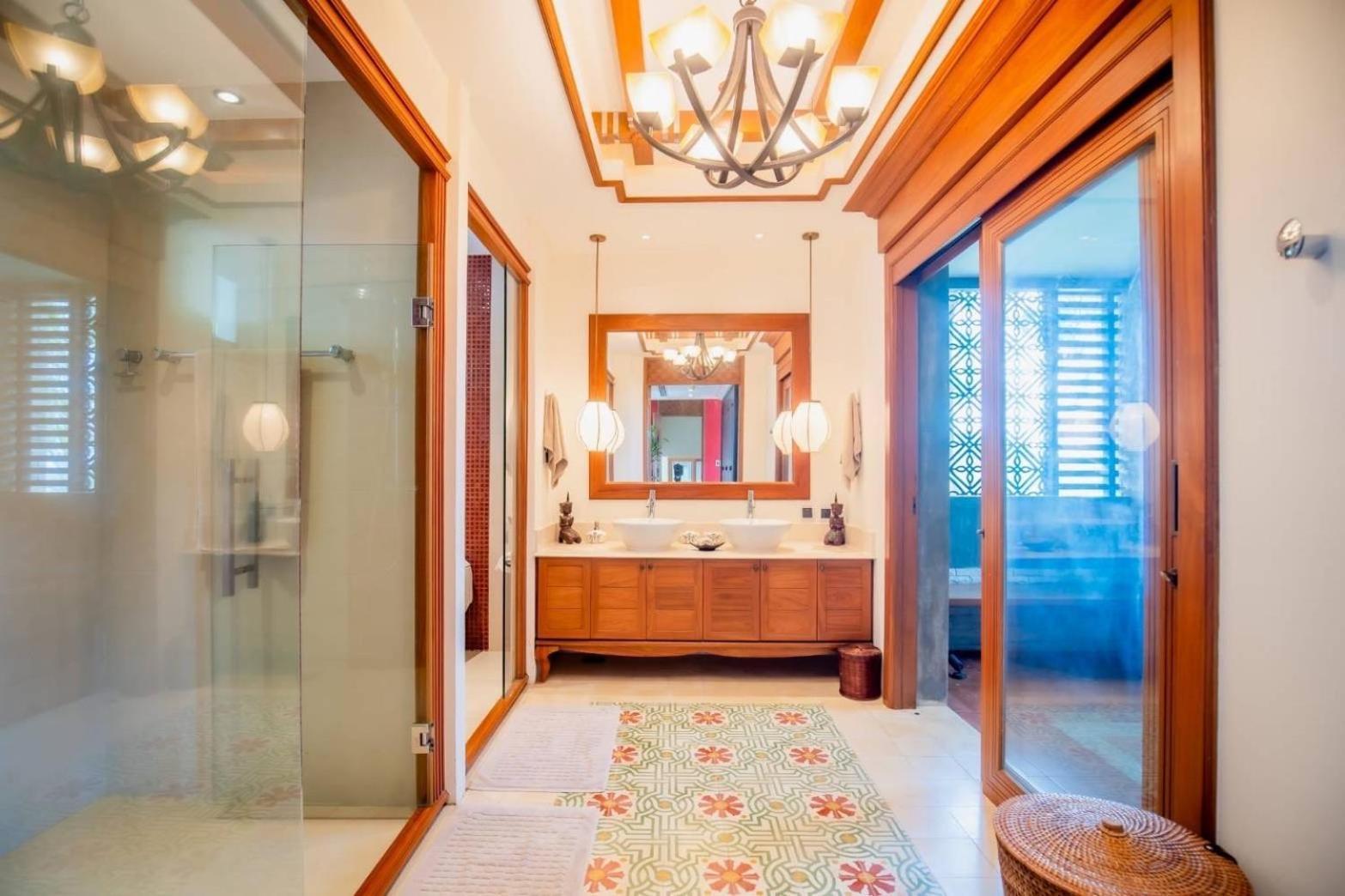 Royal Legacy Private With Private Golf Course