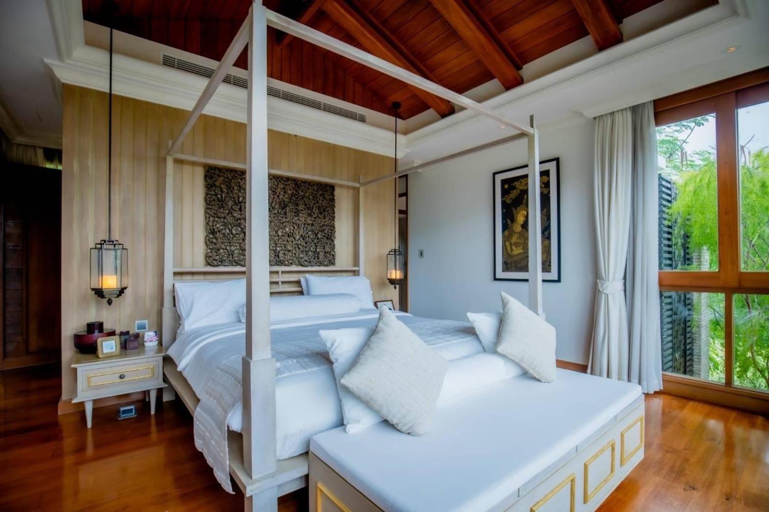 Royal Legacy Private With Private Golf Course Villa