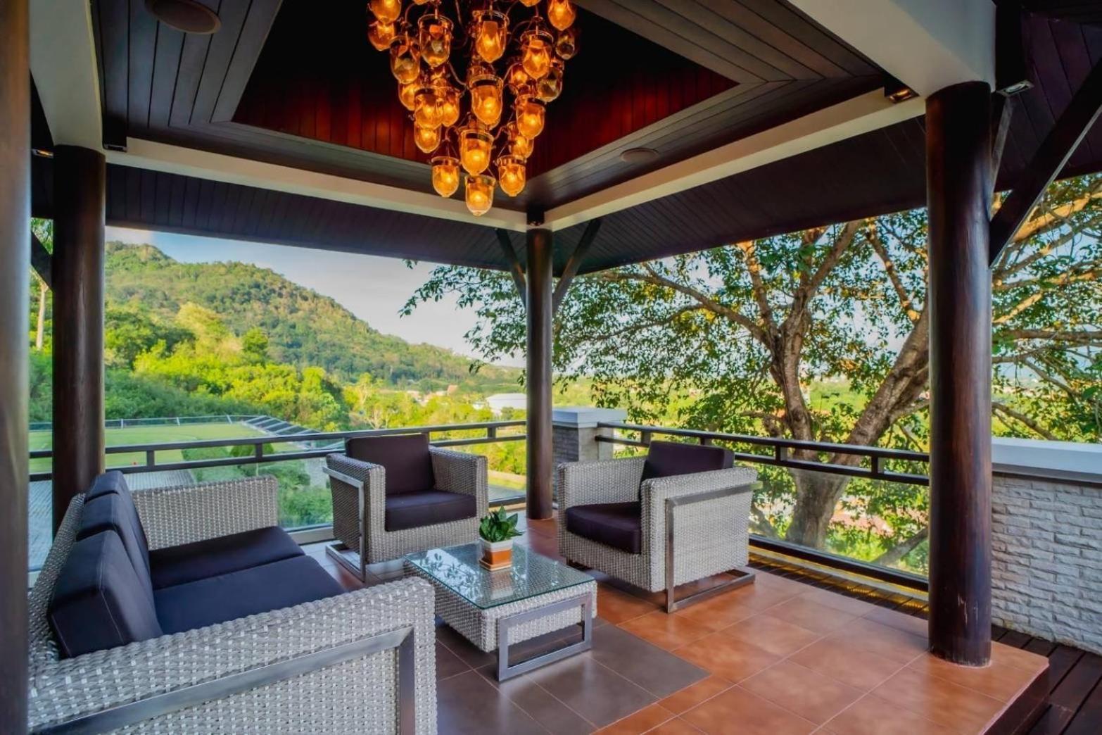 Royal Legacy Private With Private Golf Course Villa