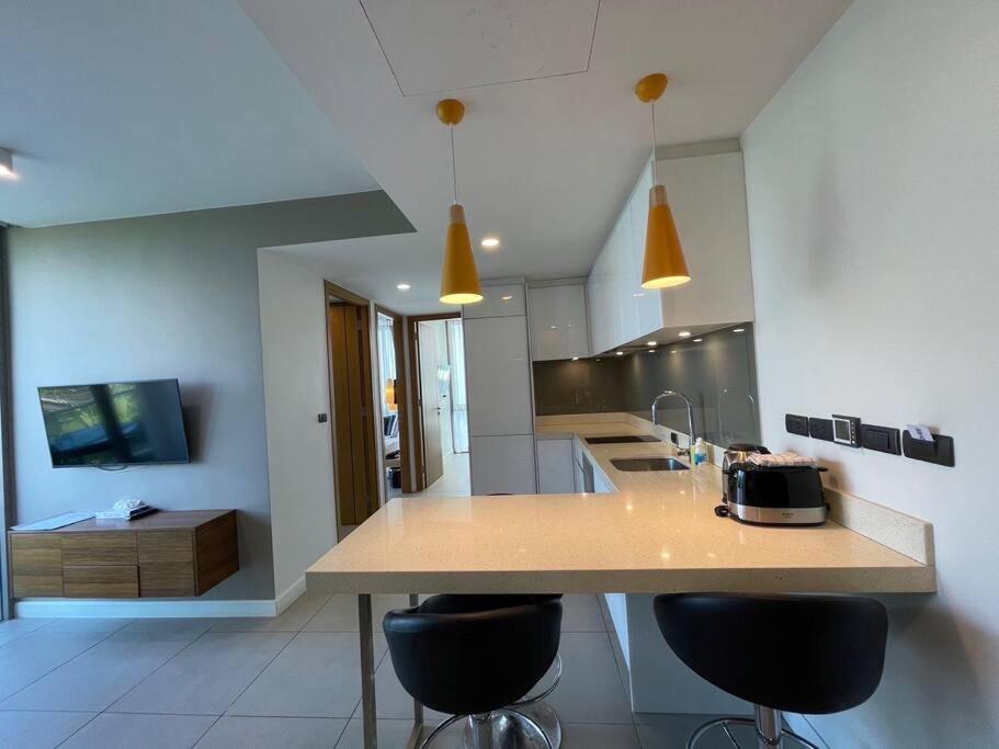 Oceanstone 2 Bedrooms Bangtao Laguna Apartment *