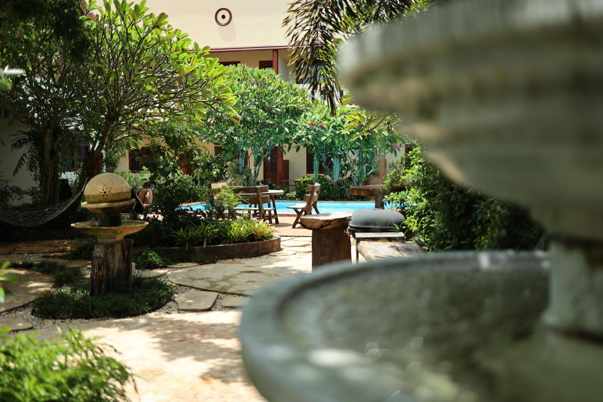 Namphung Phuket Boutique Aparthotel Rawai
