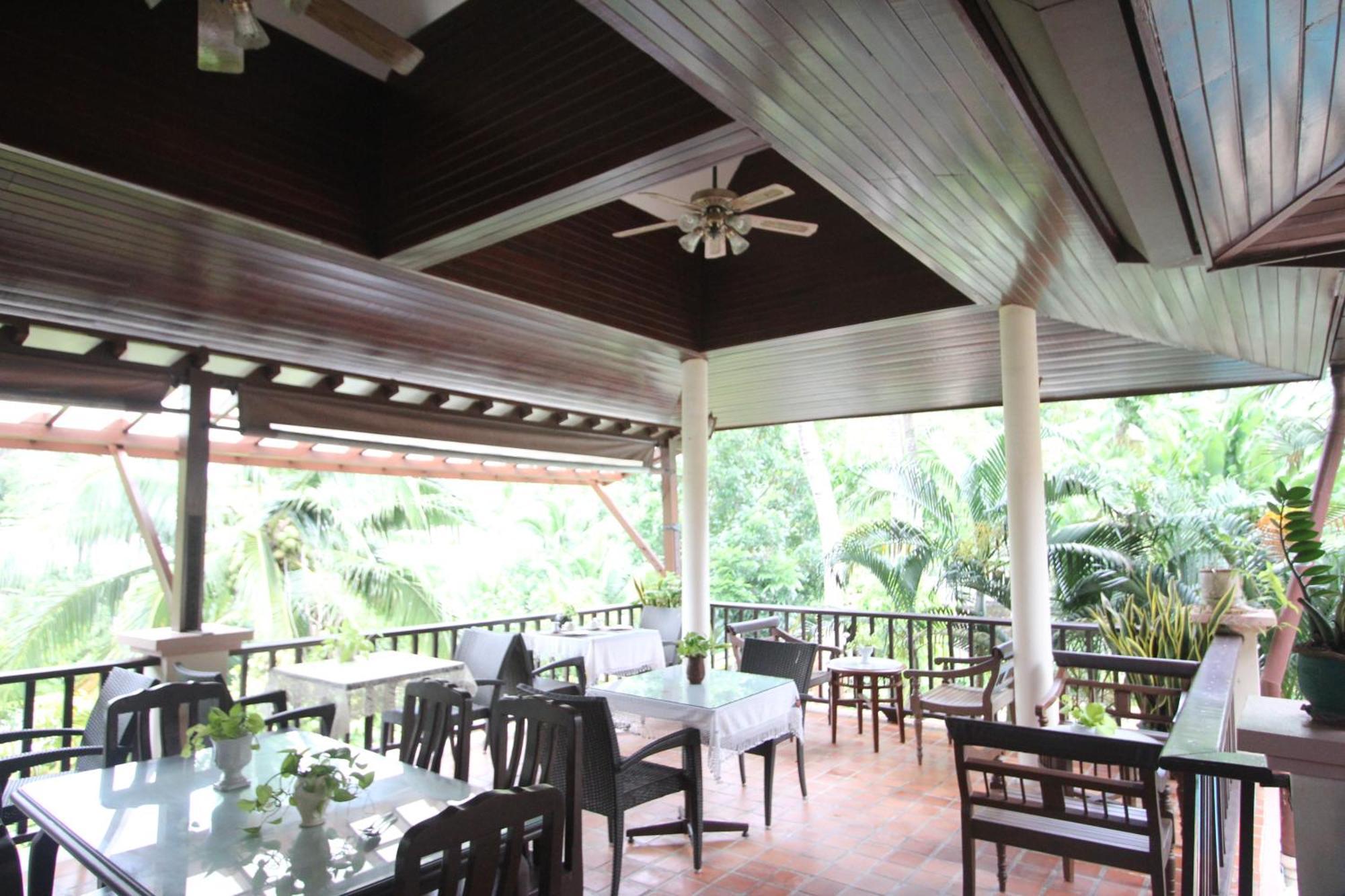 Hotel Interhouse By Haii Collection Pantai Kata
