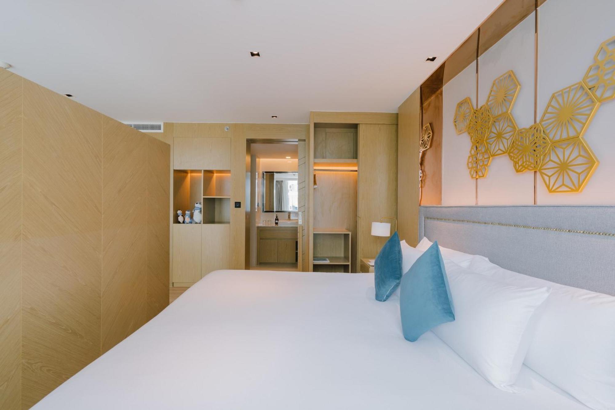 Modern In 600m From The *