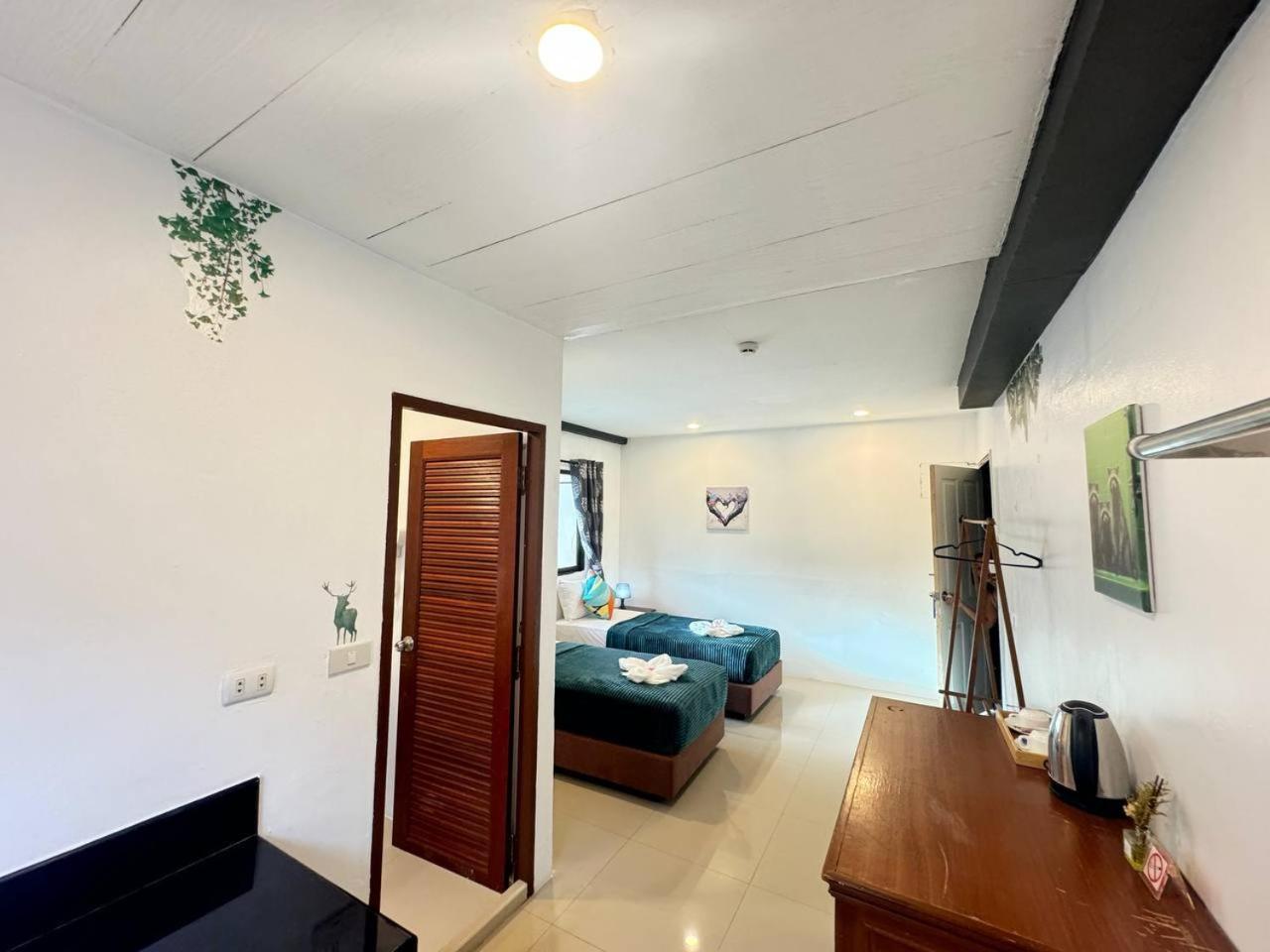 Pupa Hotel