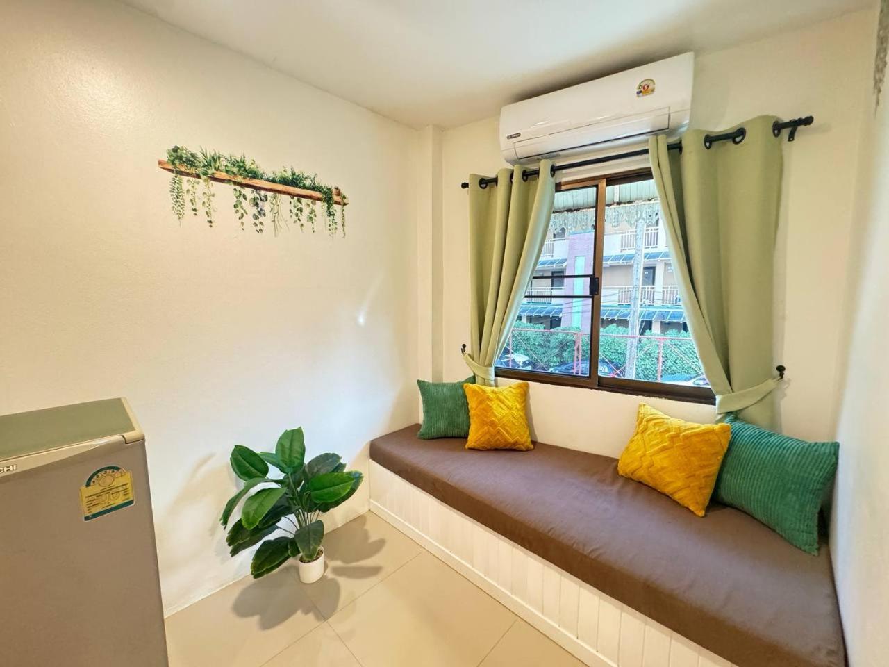 Pupa Hotel
