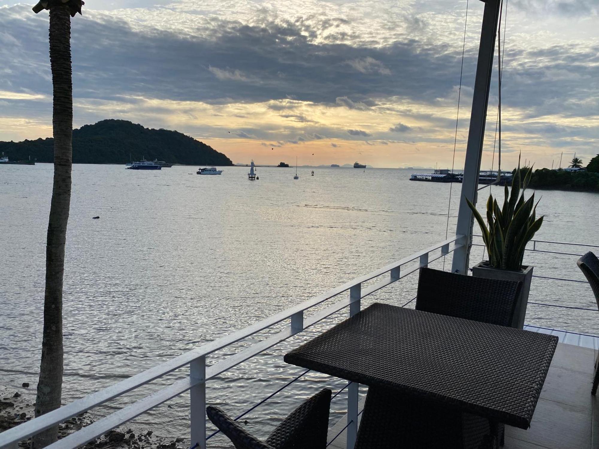Hotel Phuket Boat Quay 4*