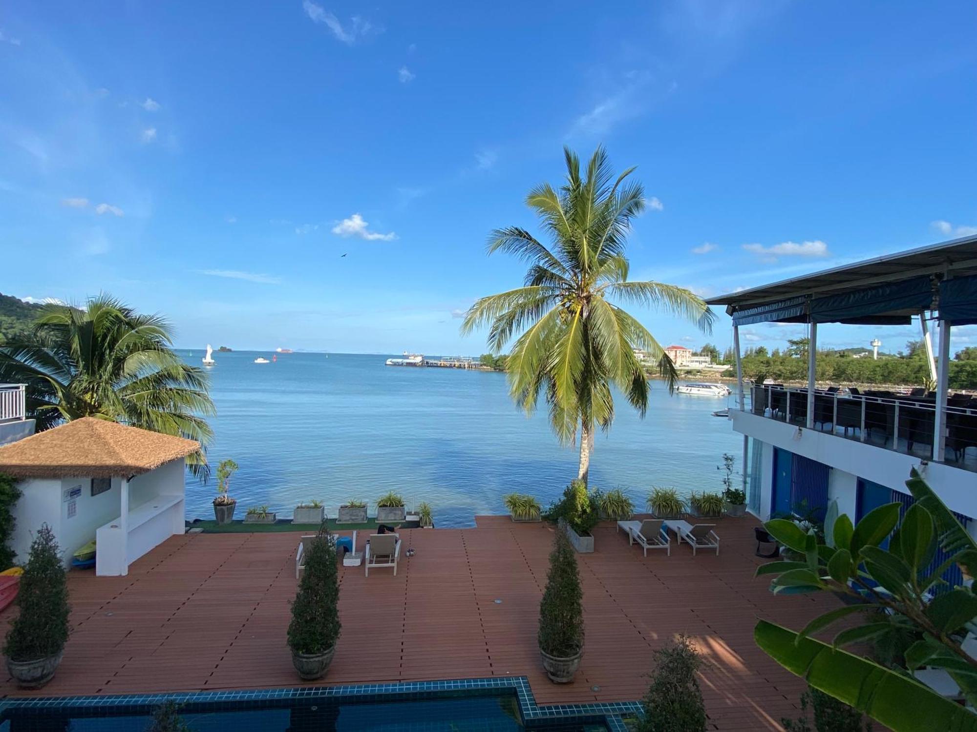 Hotel Phuket Boat Quay 4*
