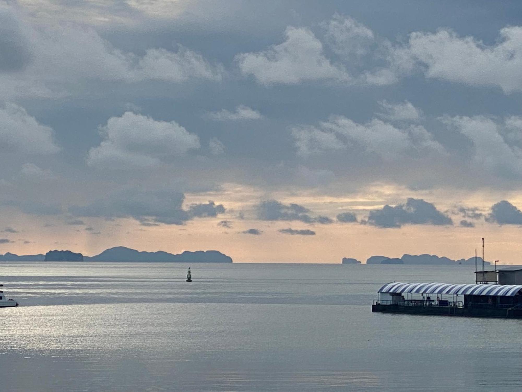 Hotel Phuket Boat Quay 4*