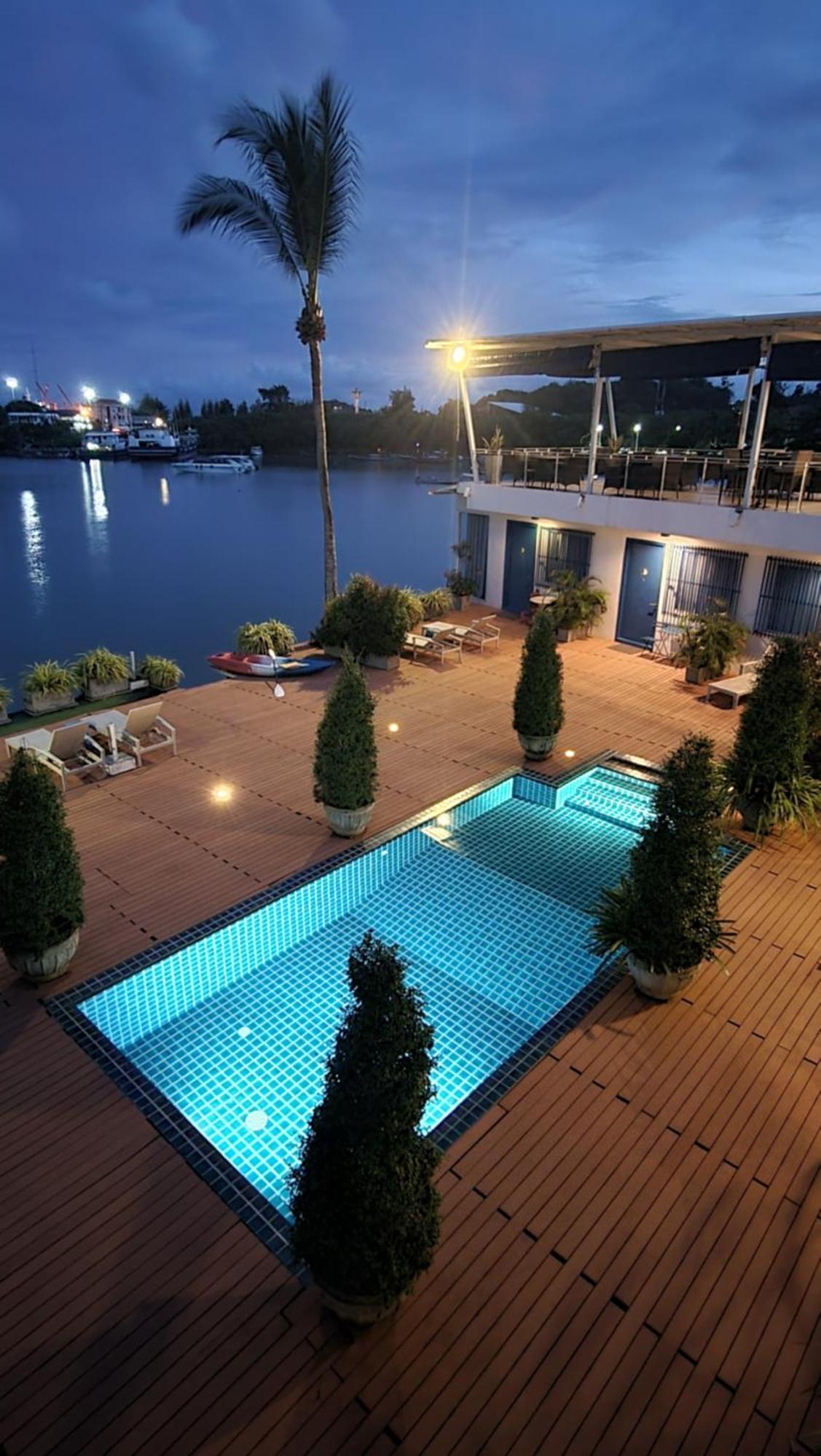 Hotel Phuket Boat Quay Panwa Beach