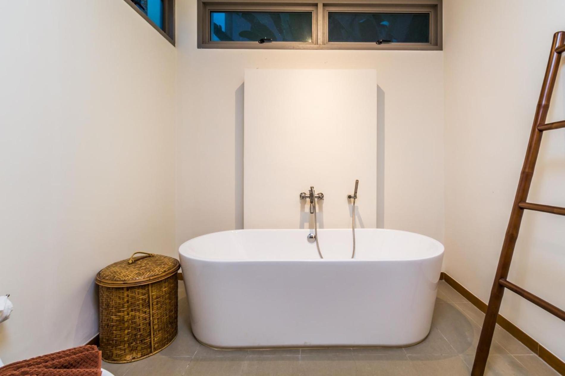 Ka Private Pool & Maid By Lofty Rawai