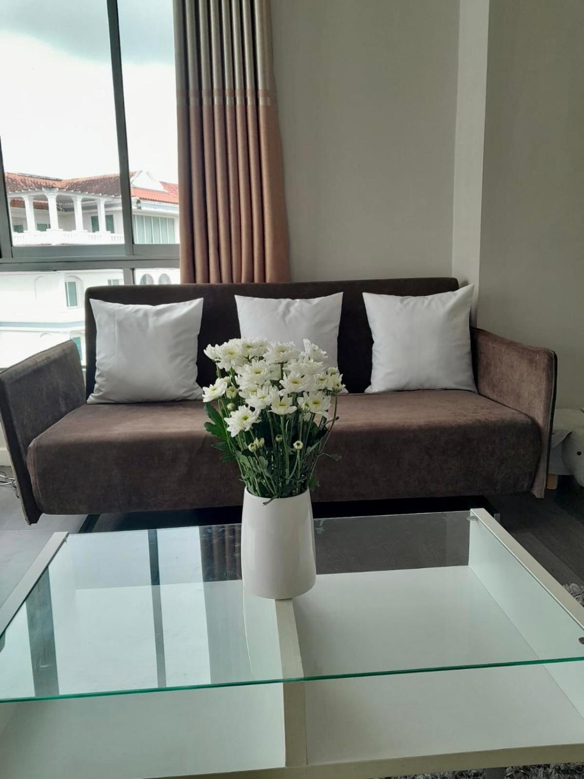 Beautiful Floor Corner In Phuket Center