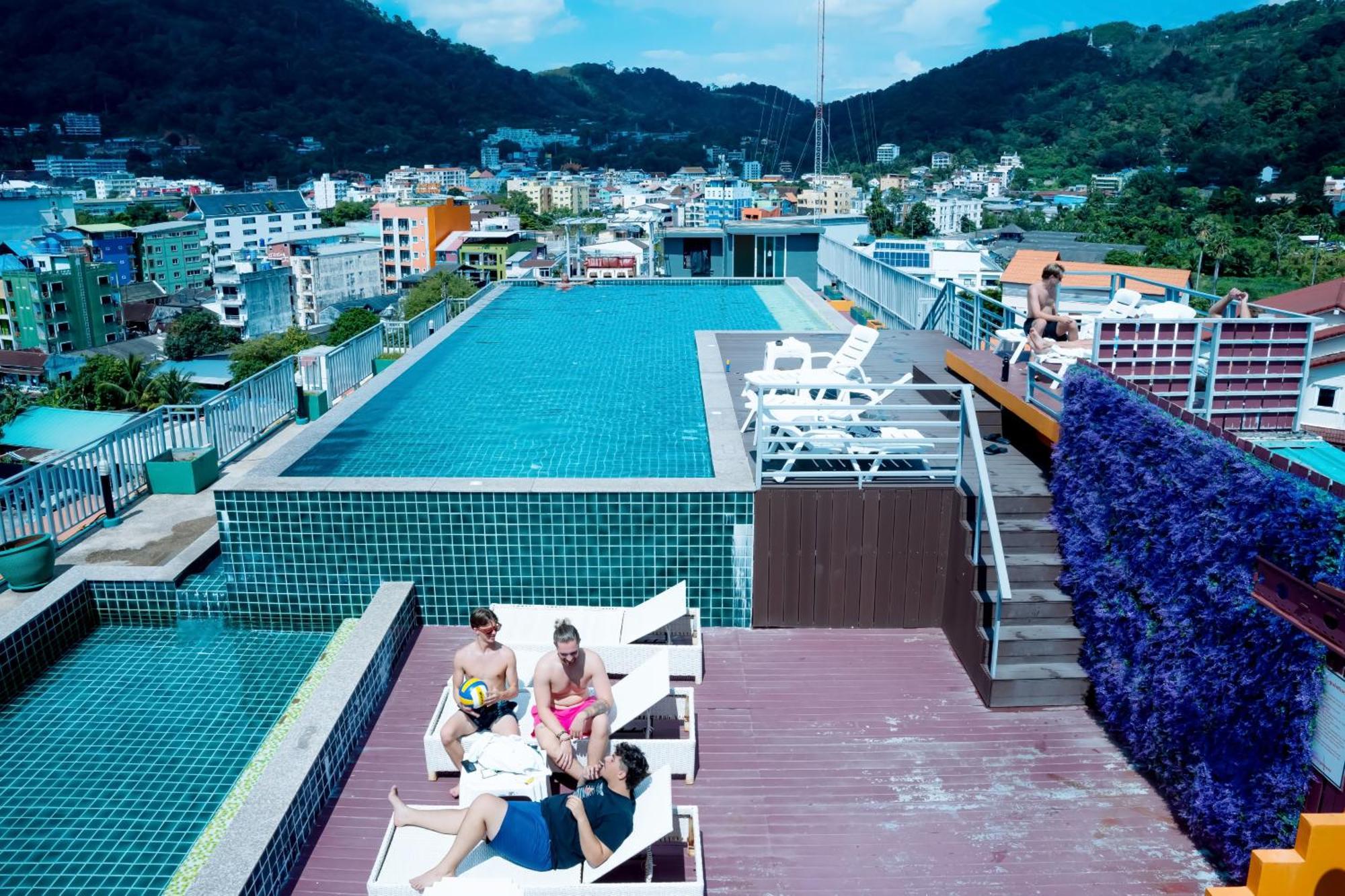 Hotel Zephyr Grand Patong