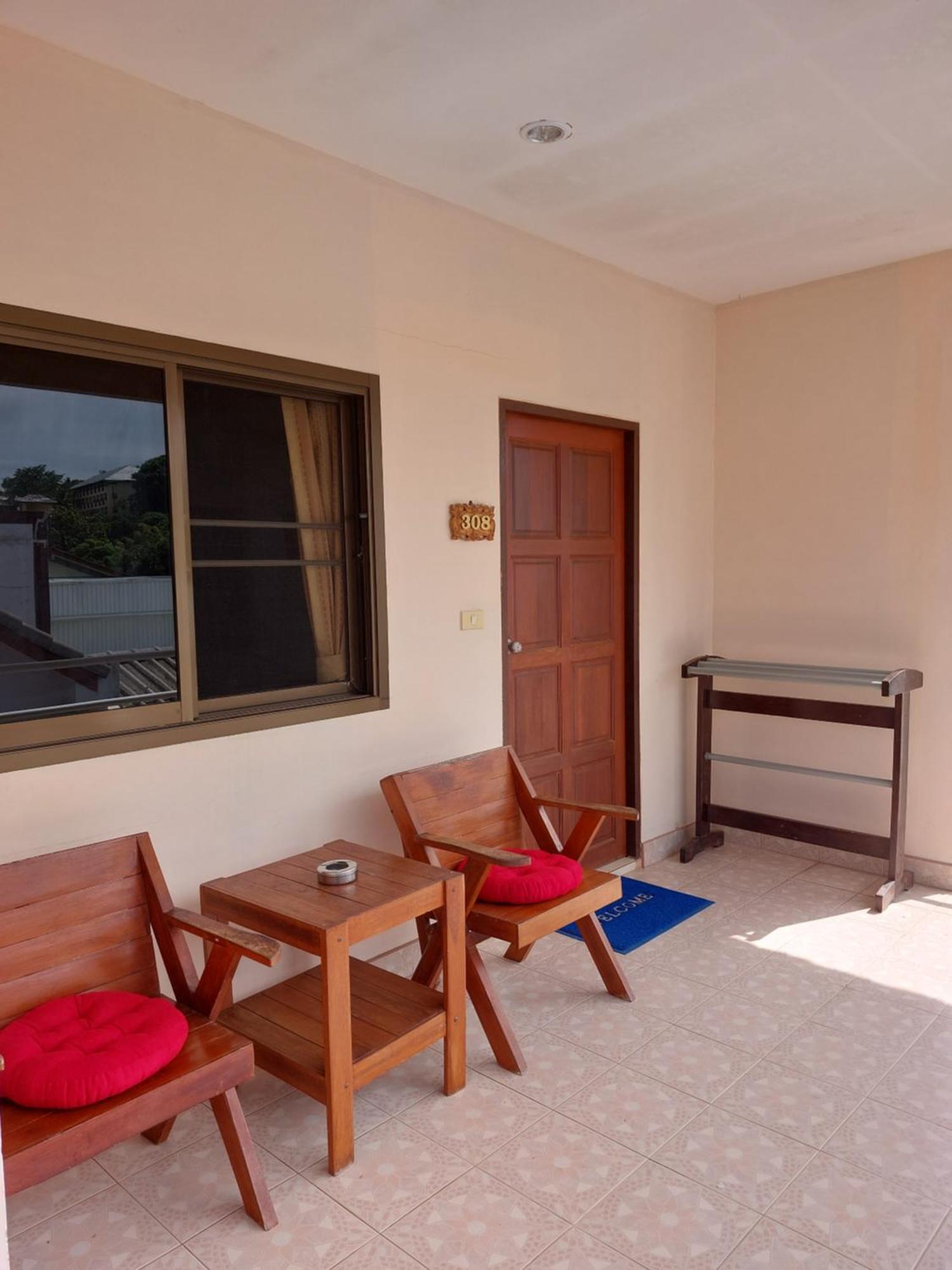 Apartment Smile House Ban Karon