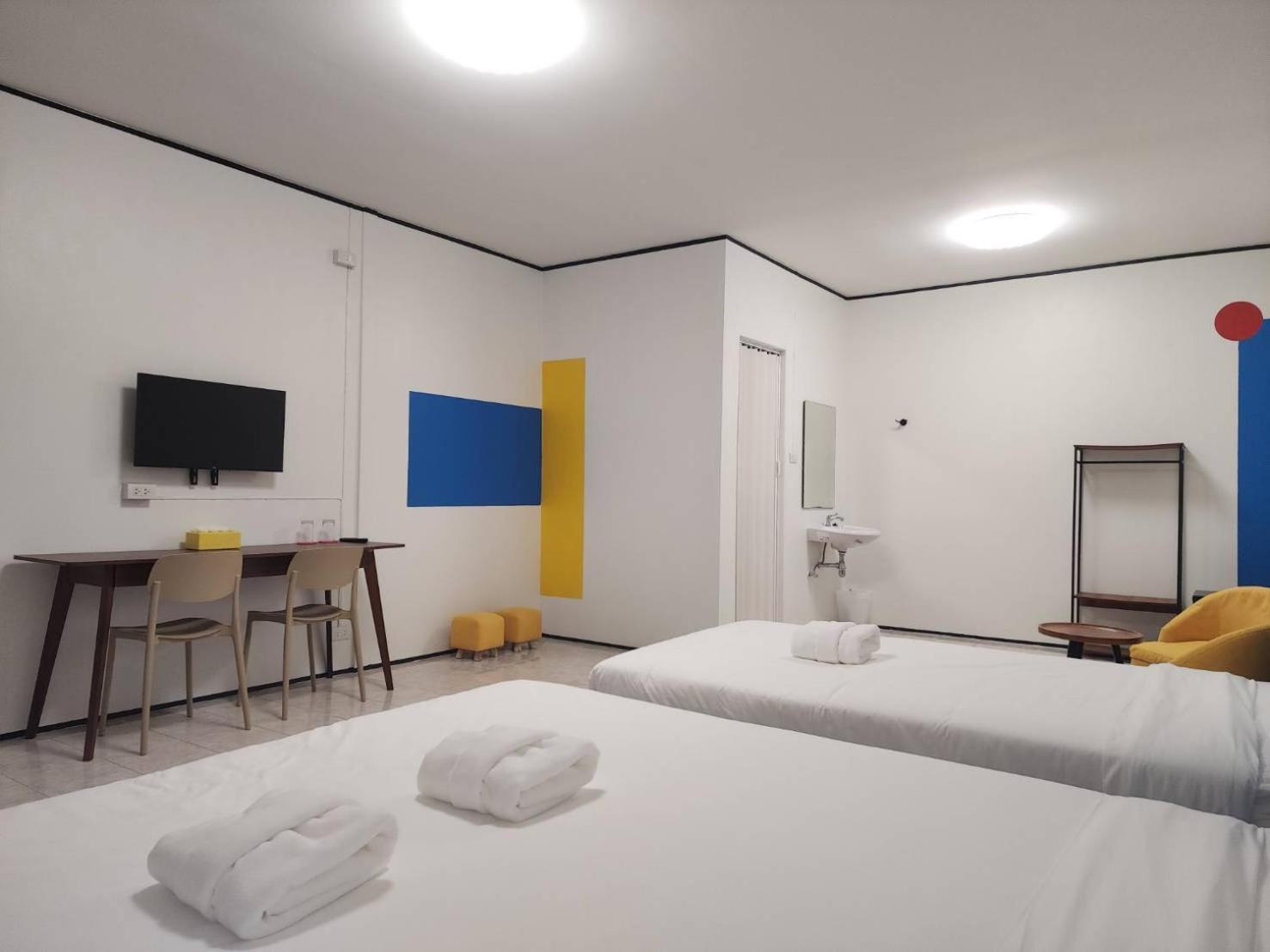 Ryb Phuket Hostel *