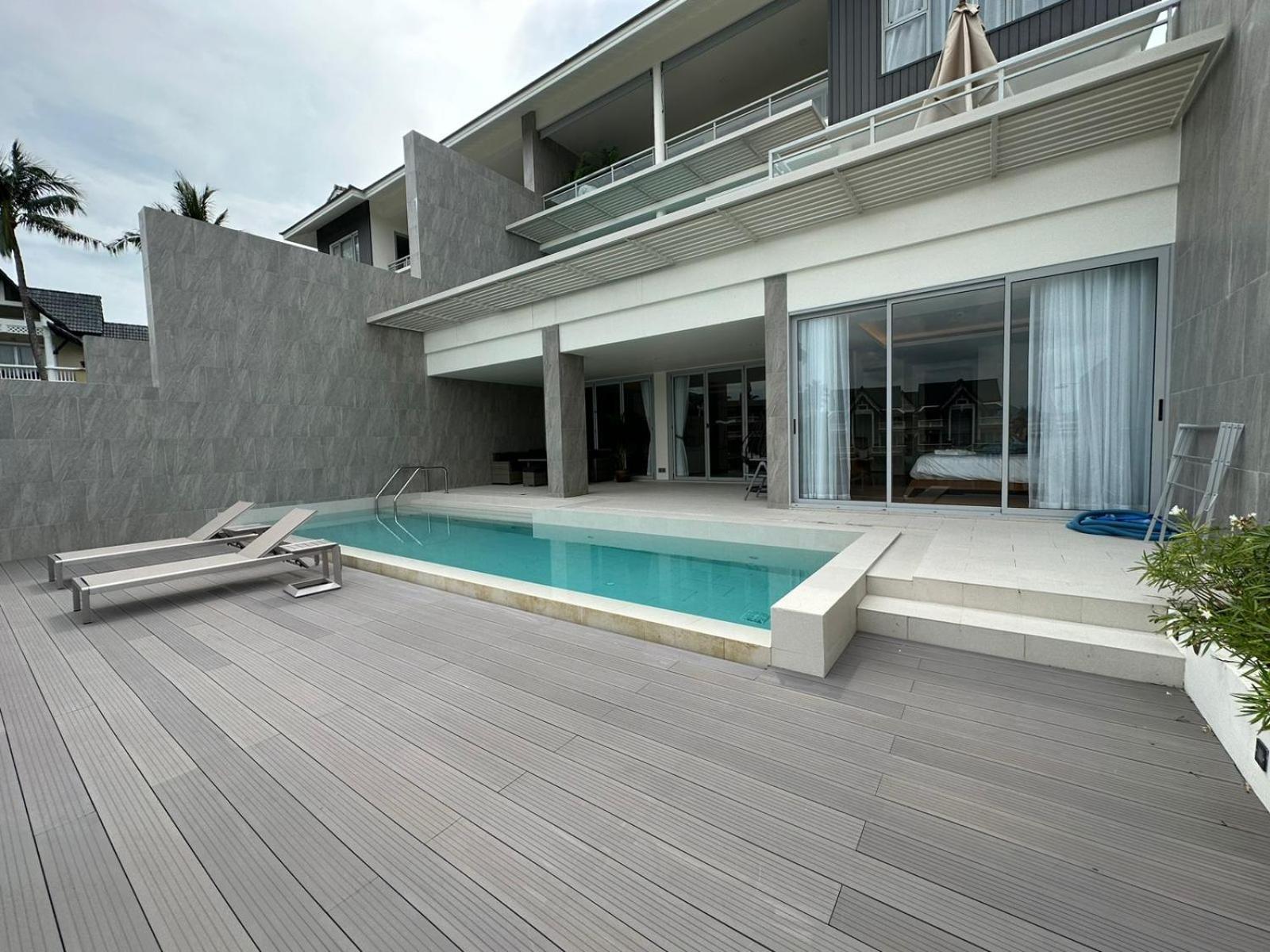 Apartment 2br Beachfront With Pool Phuket *