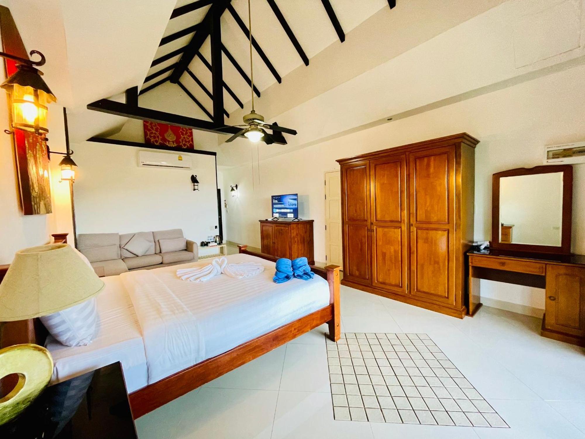 Boomerang Village Hotel 3*