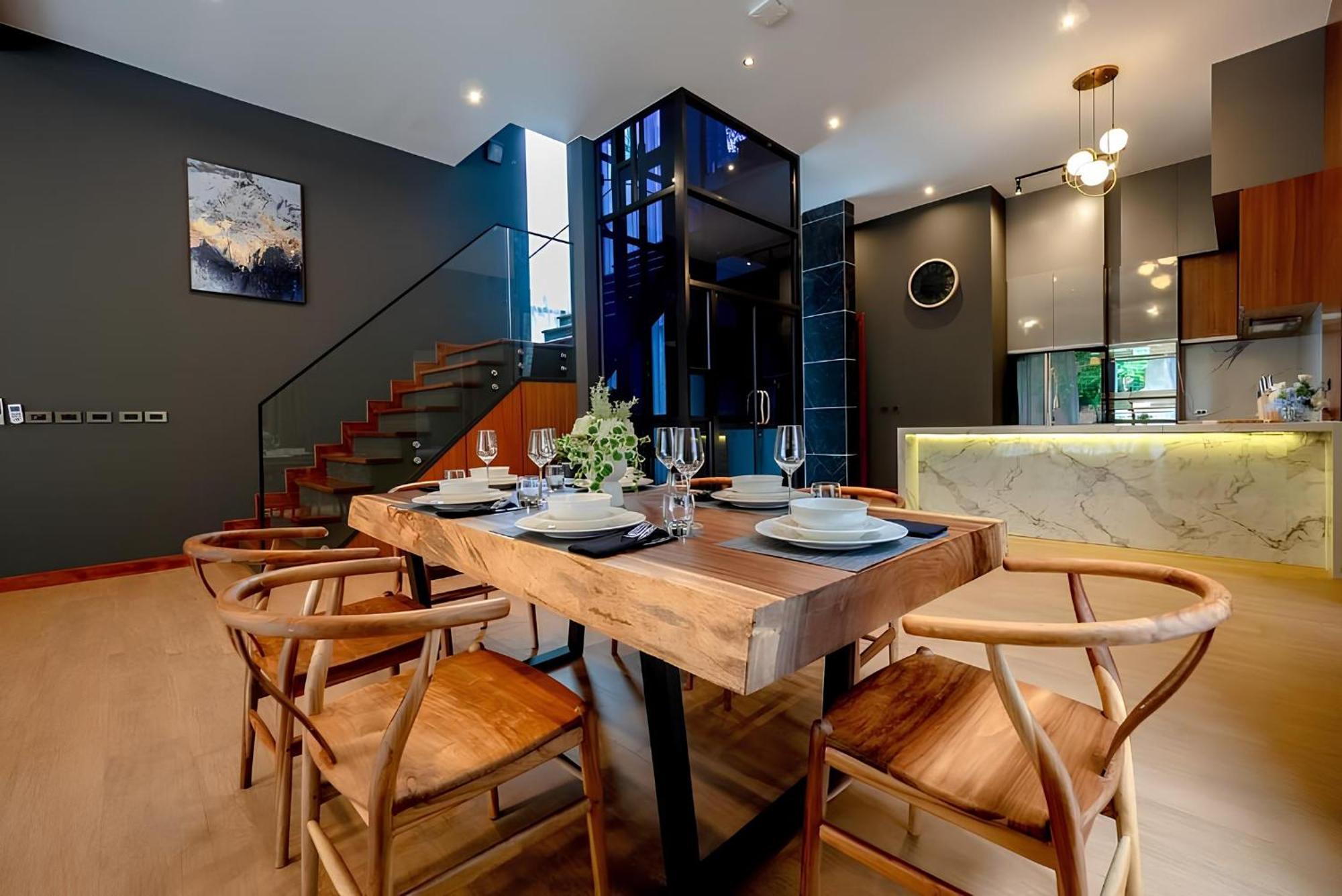 Luxury Menara Ban Phak Chit