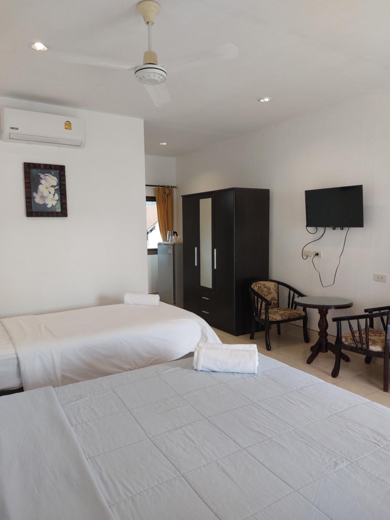 Smile House Apartment Ban Karon