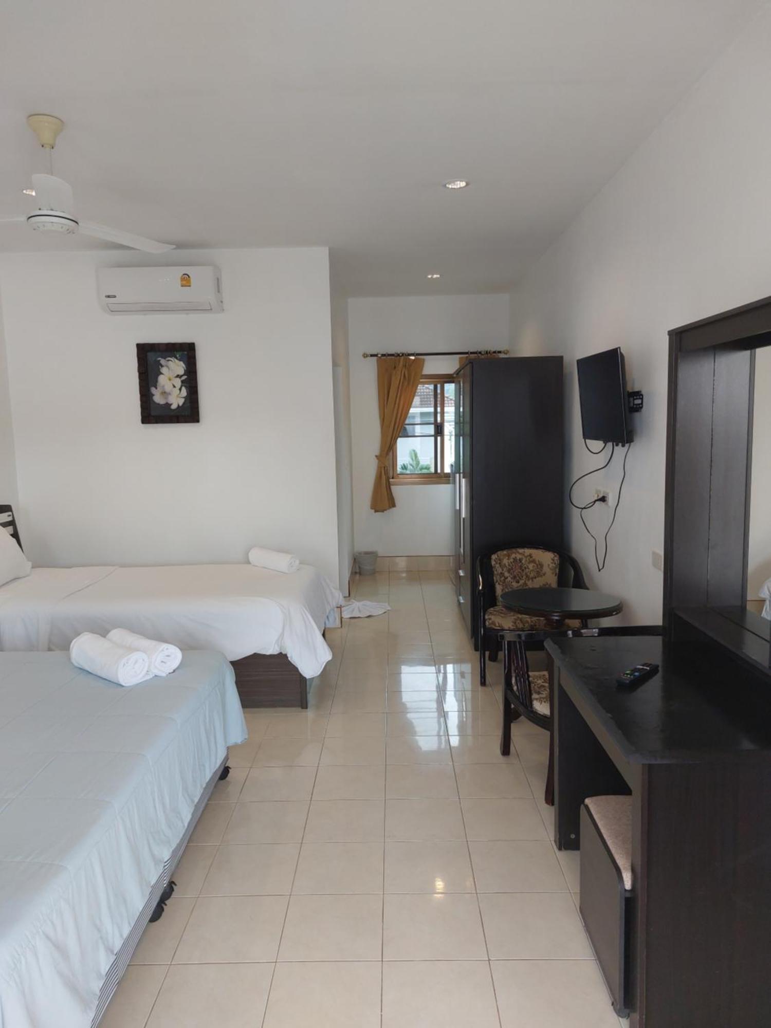 Apartment Smile House Ban Karon