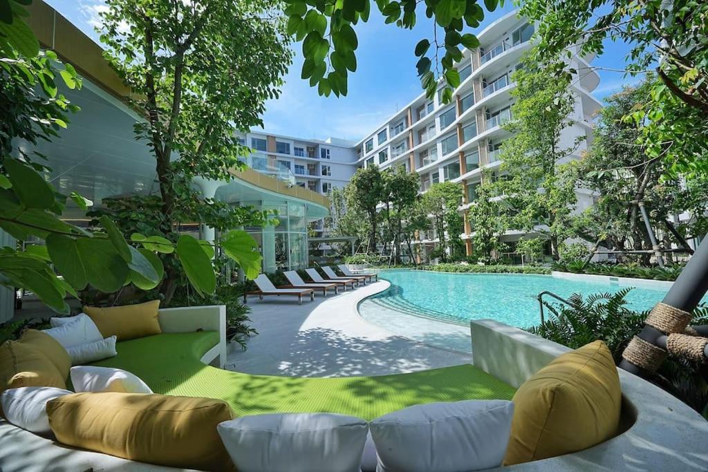 Phyll Phuket - Luxury Resort-style Comfort Ban Rangeng