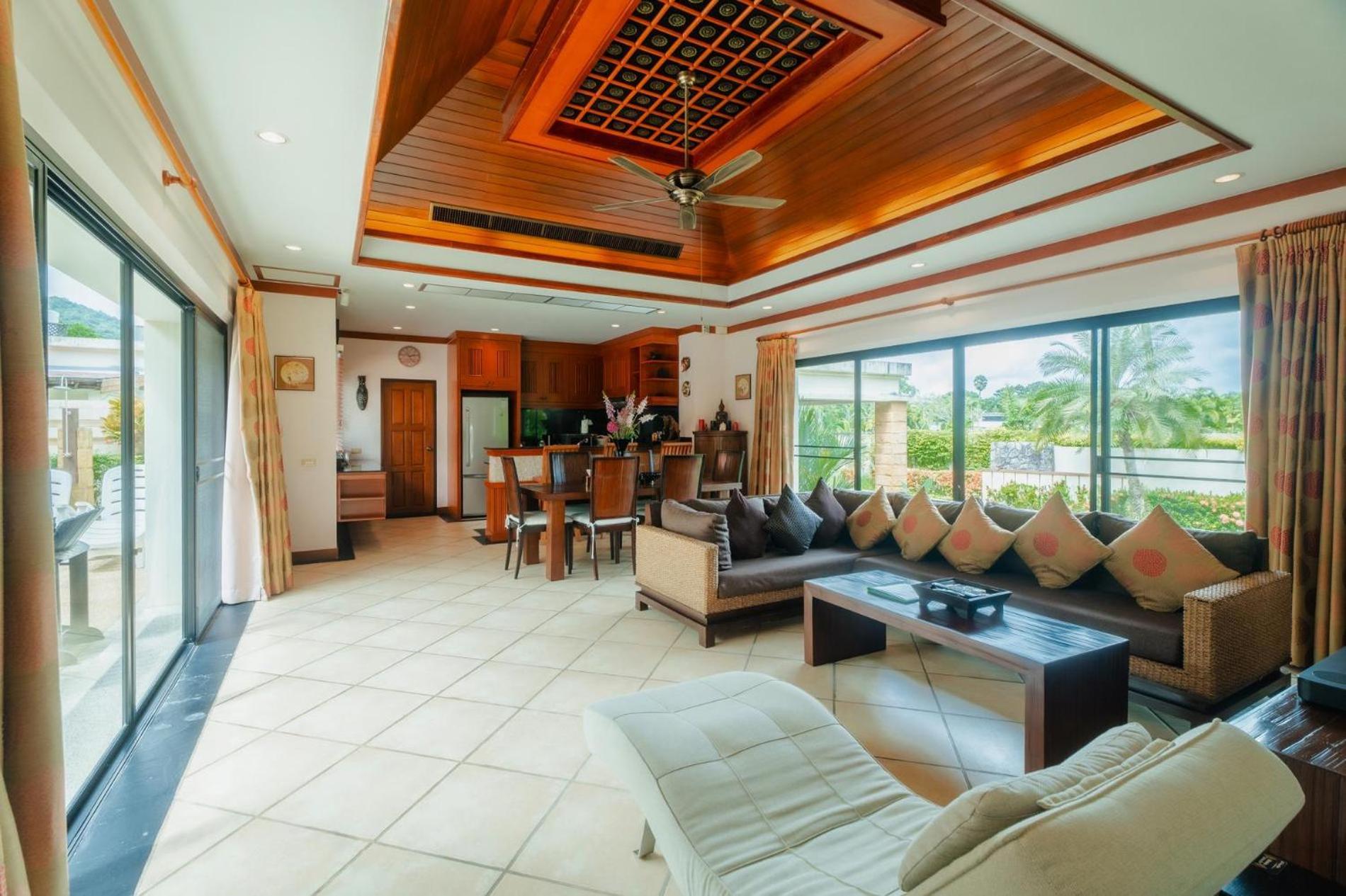 Lotus Pool Villa Rawai