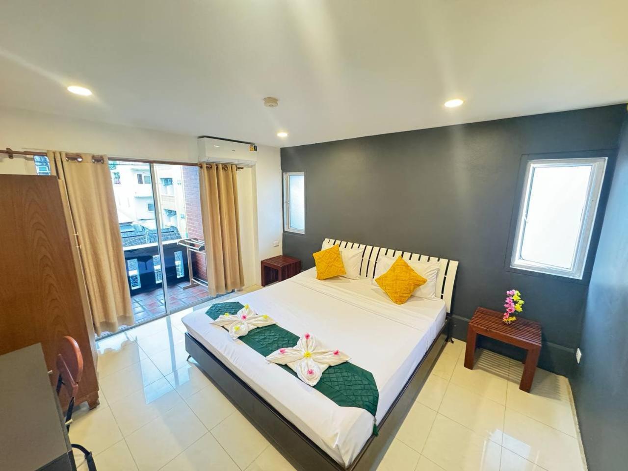 Sea U Gasthof Patong