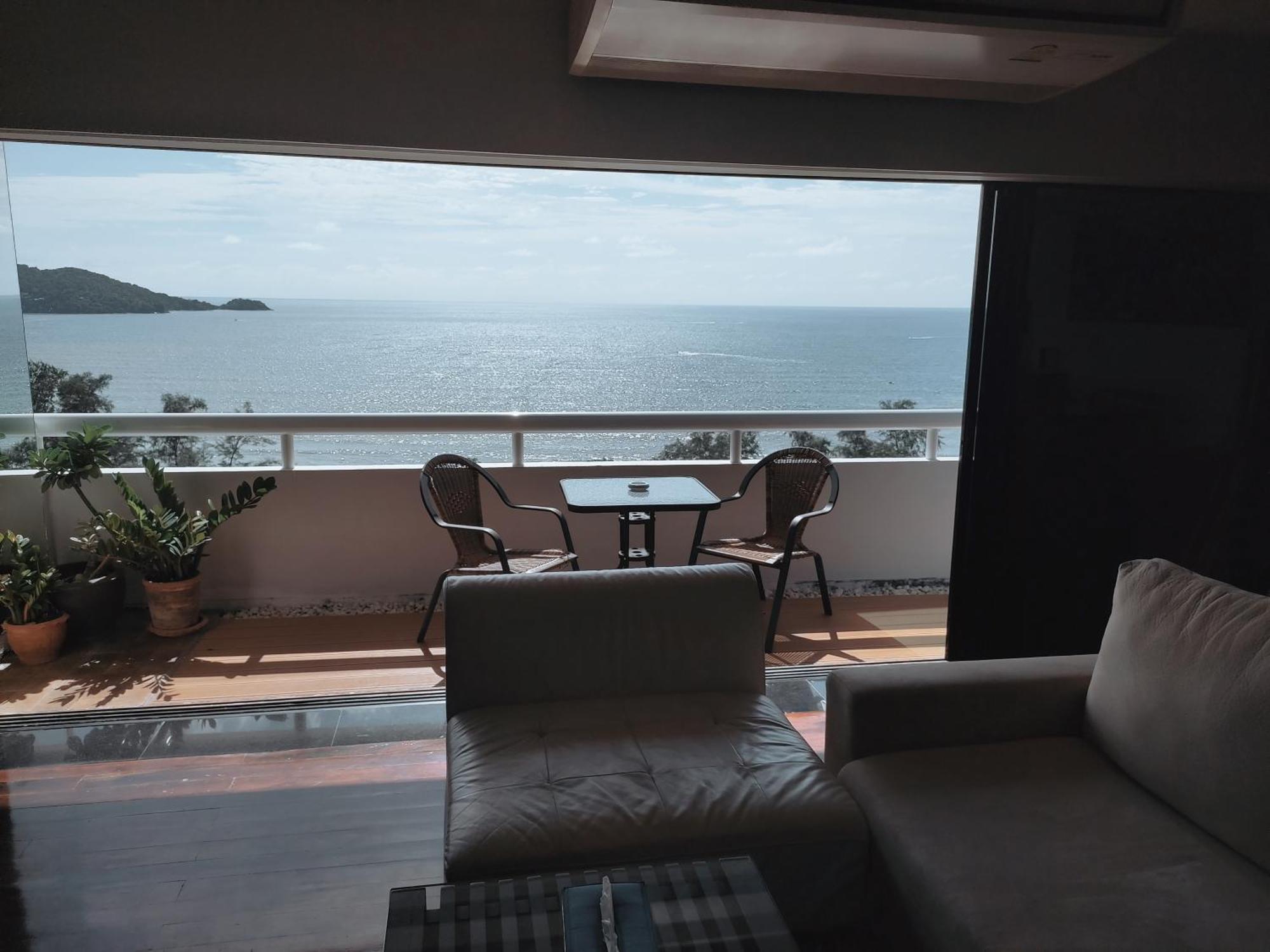 Tower Apartment *