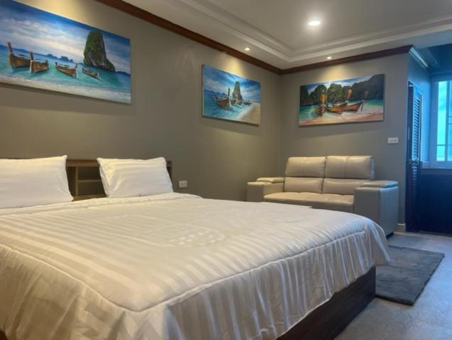 Executive Apartments: Spacious With Kitchen And Ocean Proximity
