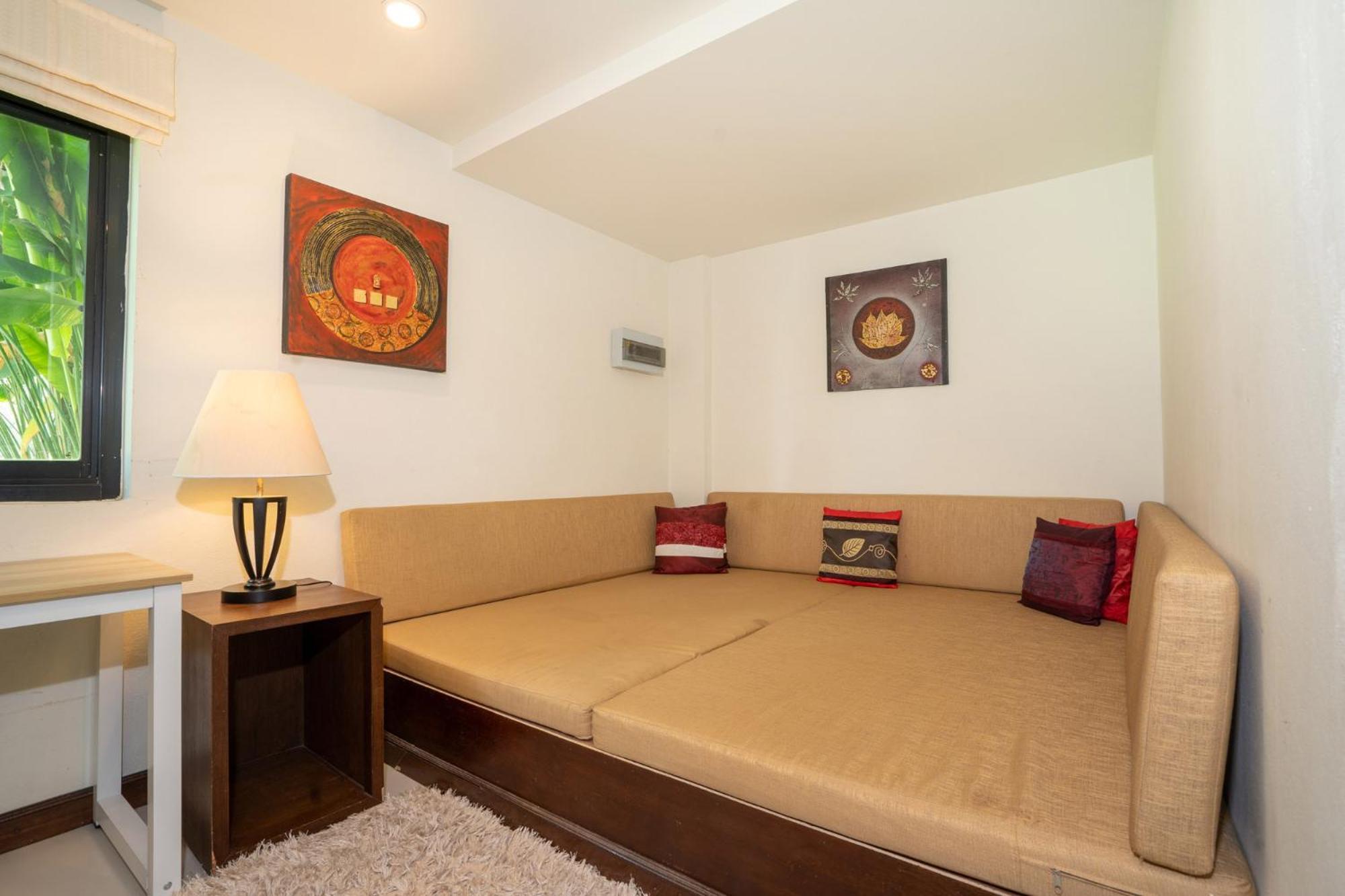 Beachside Apt. Short Walk To - 2br Apartment *