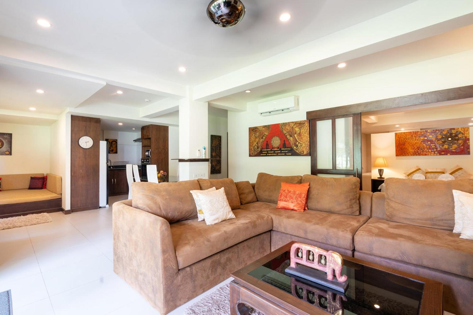 Beachside Apt. Short Walk To - 2br Apartment
