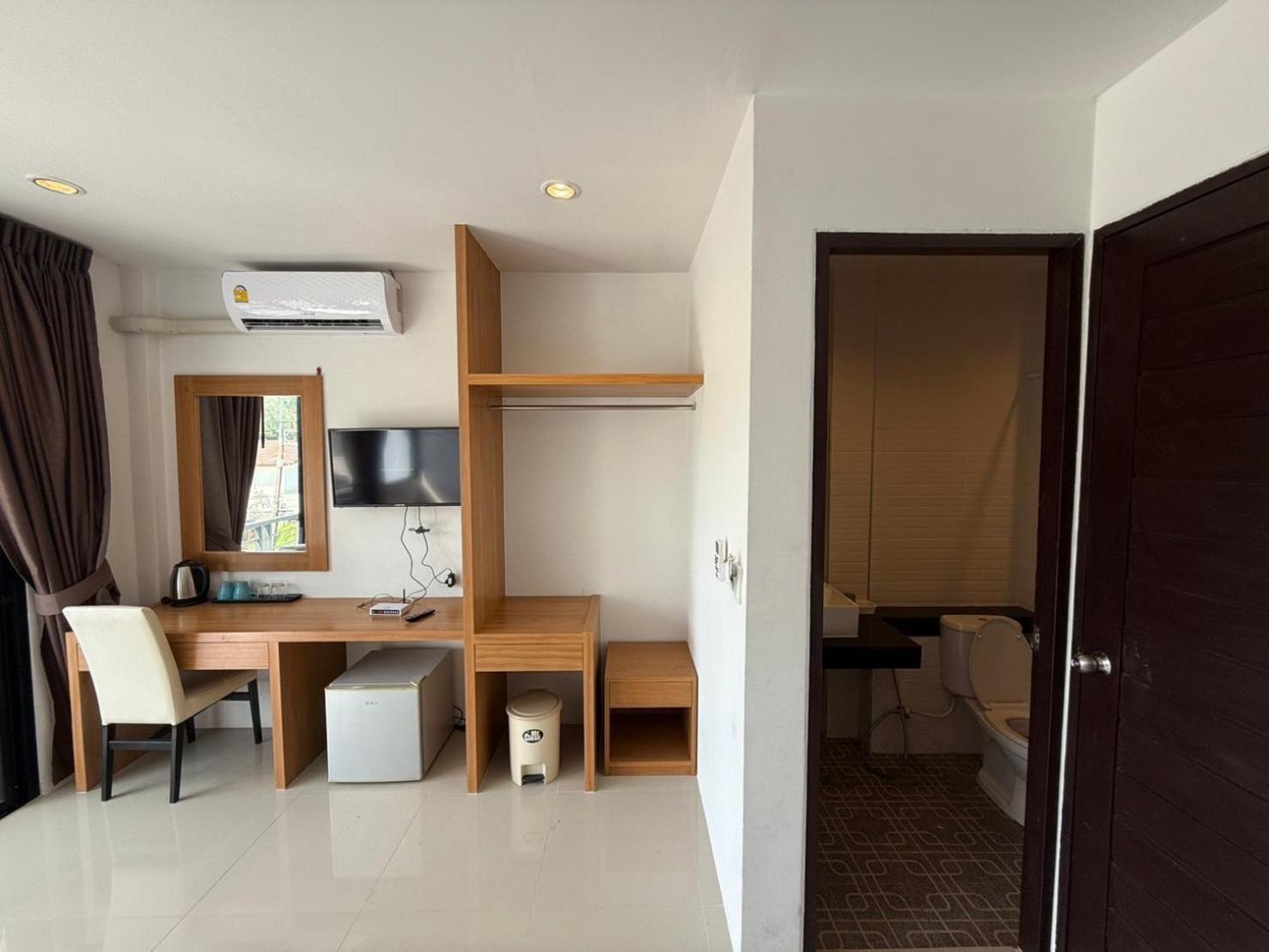 Hotel Jhen House Nai Yang