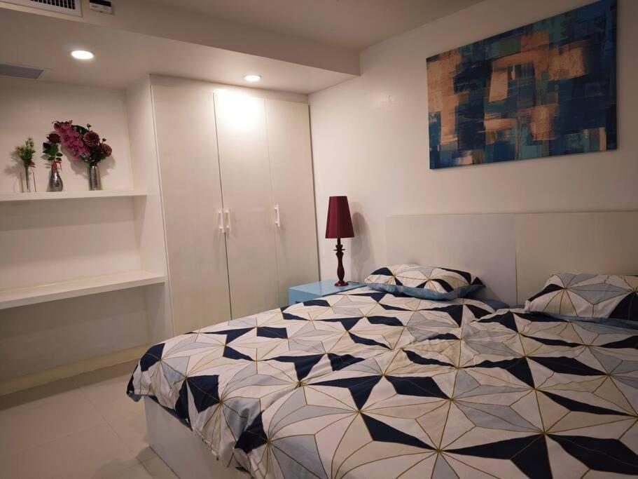 Apartment Karon Large 2 Bedrooms & Living Seaview Ban Karon