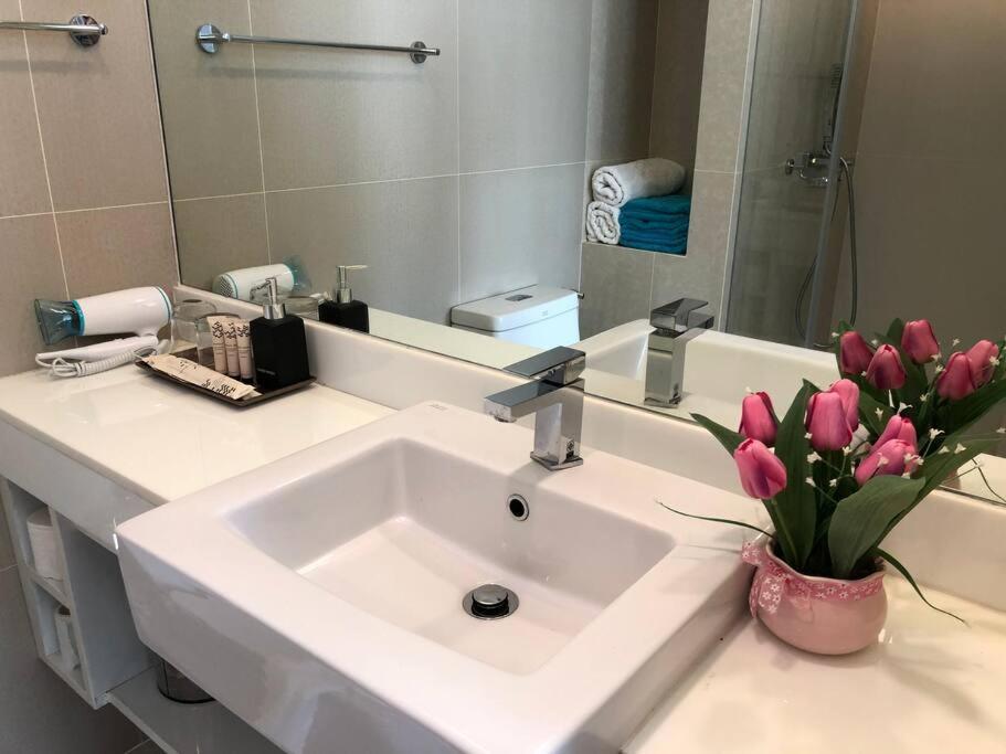 Aristo M08 Surin Apartment Ban Lum Fuang