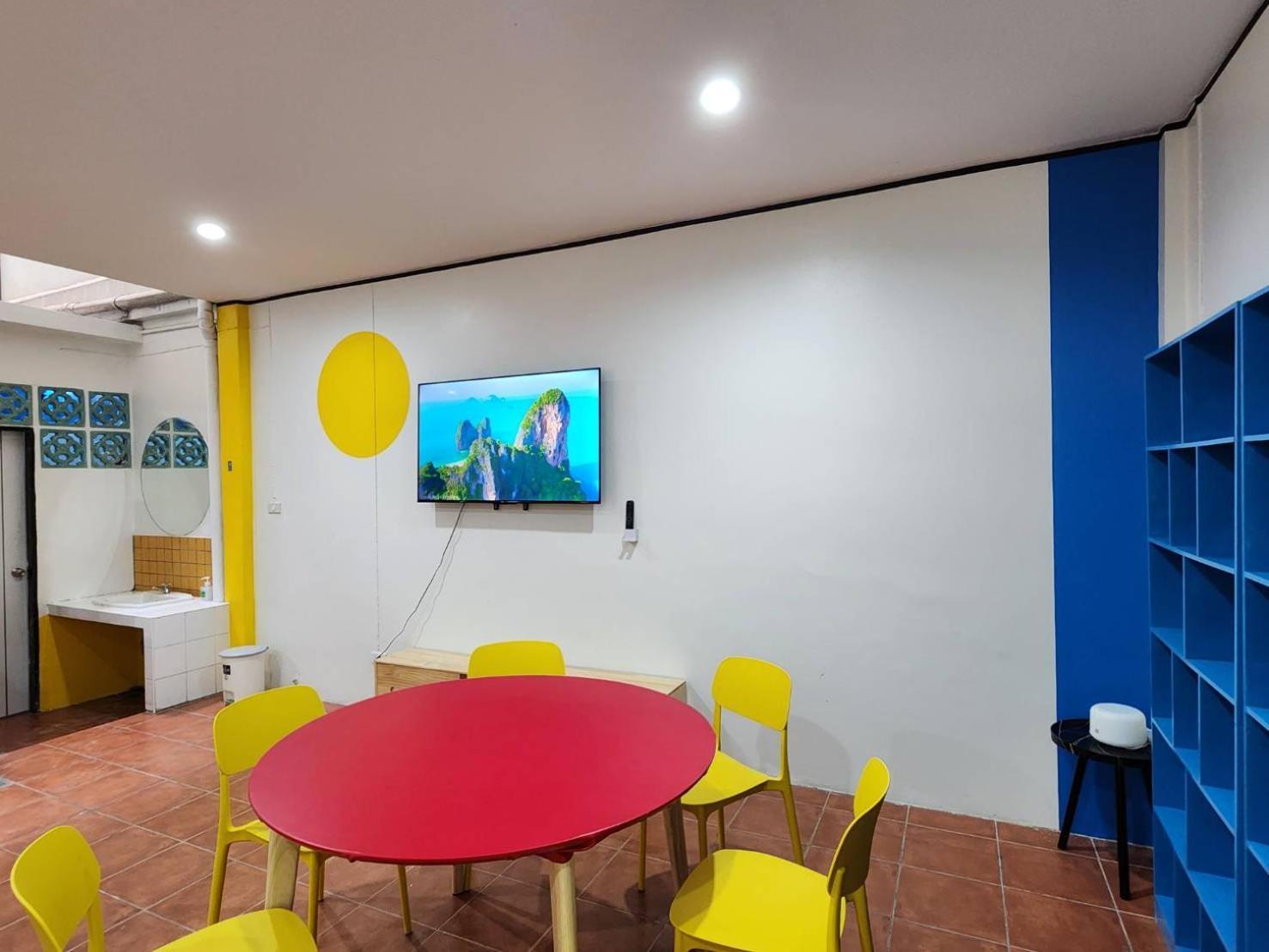 Ryb Phuket Hostel Ban Lo Long