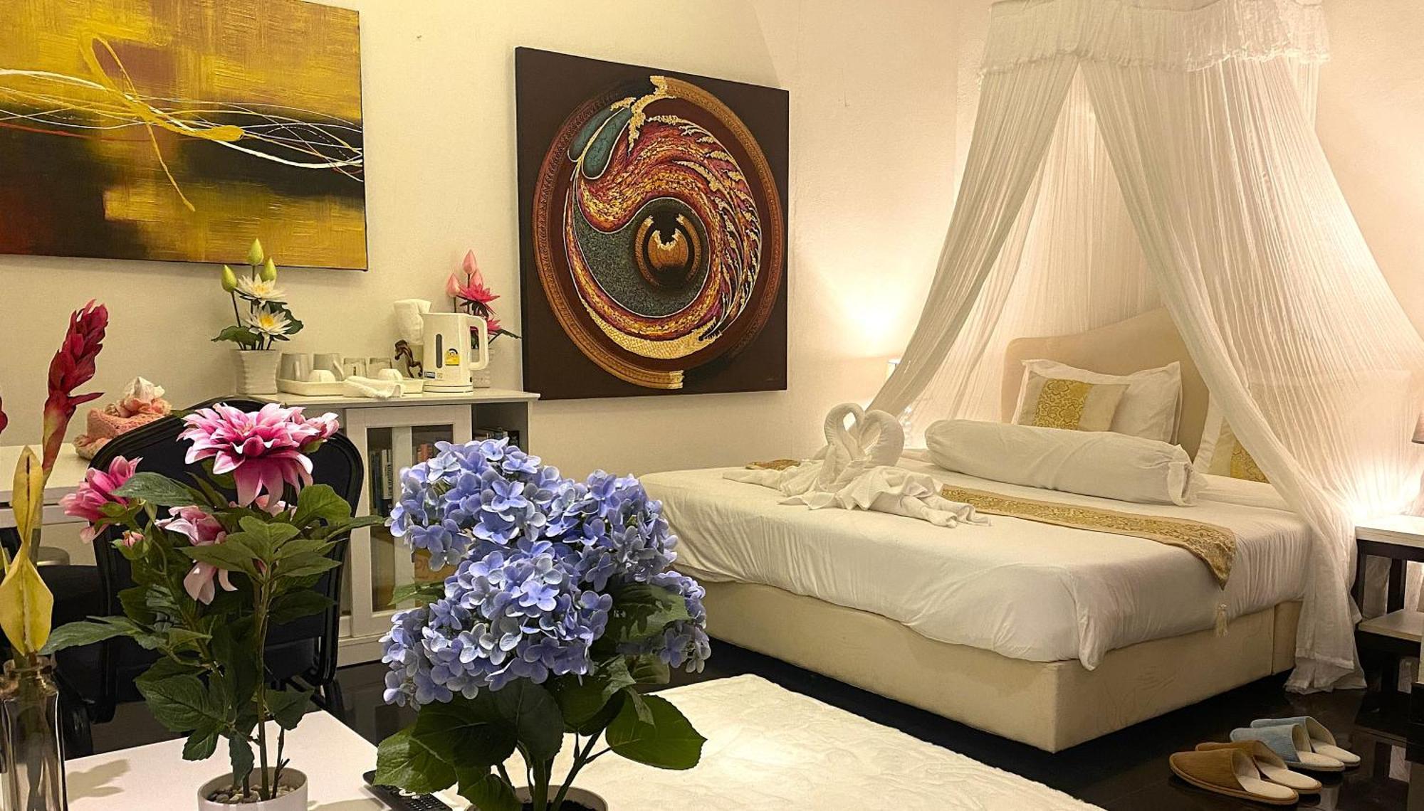 Oasis & Villa Karon