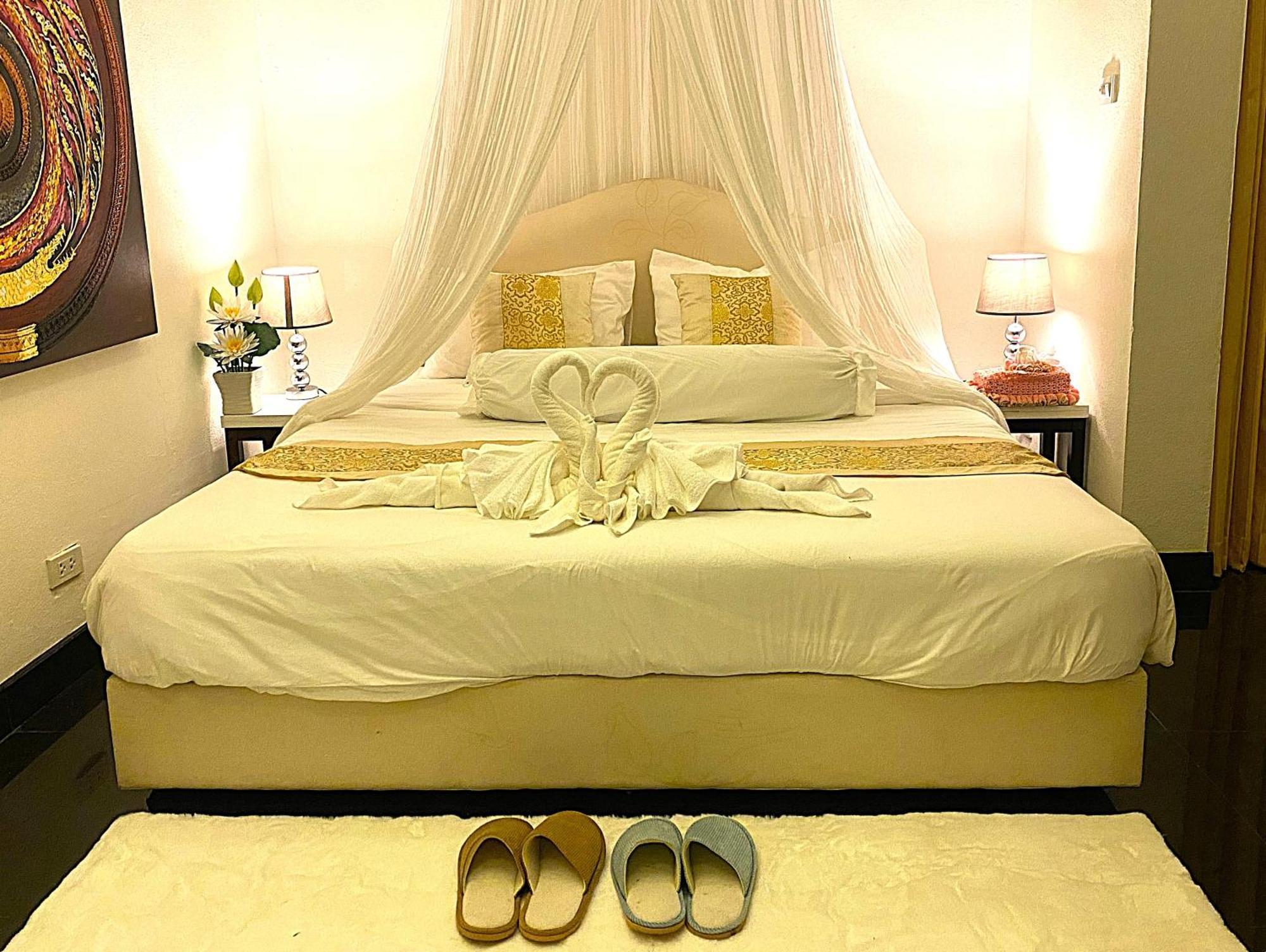 Villa Oasis & Karon