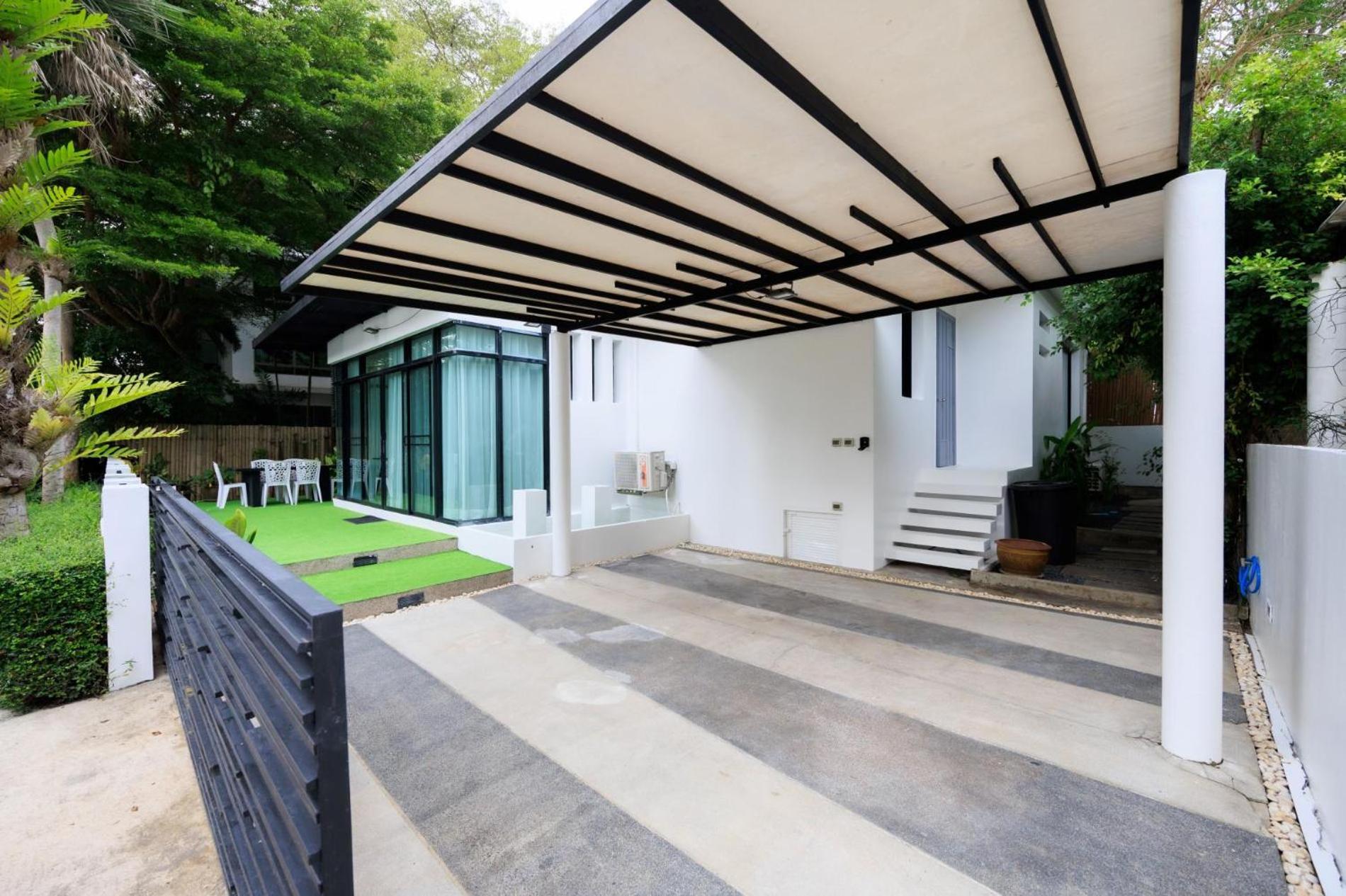 Modern & Fun Pool At Regent Villa