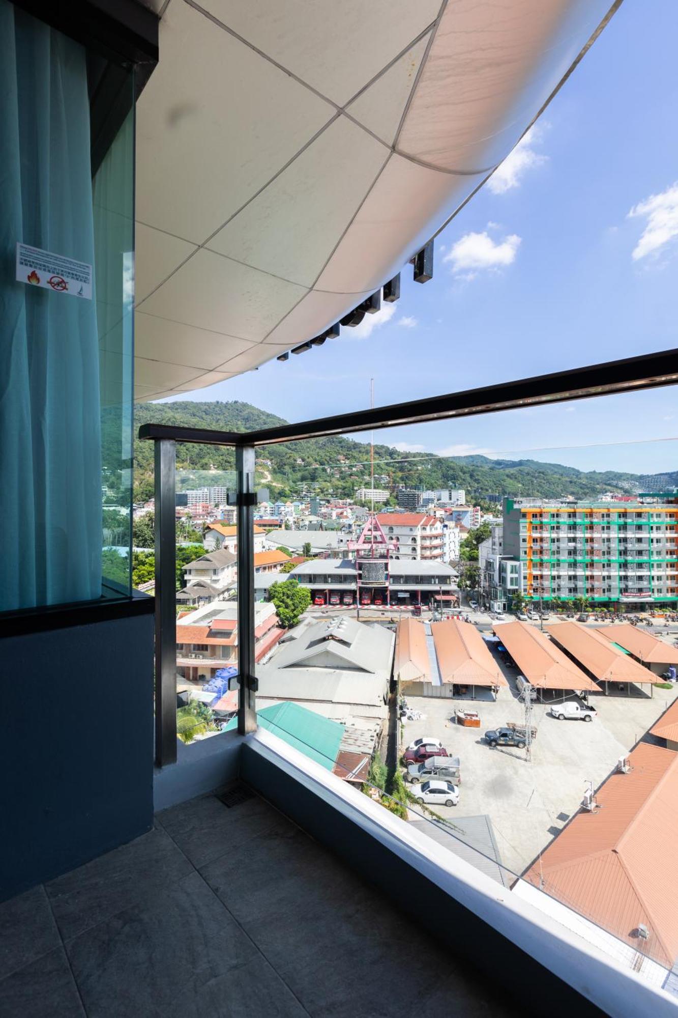 Hotel The Marina Phuket 4*