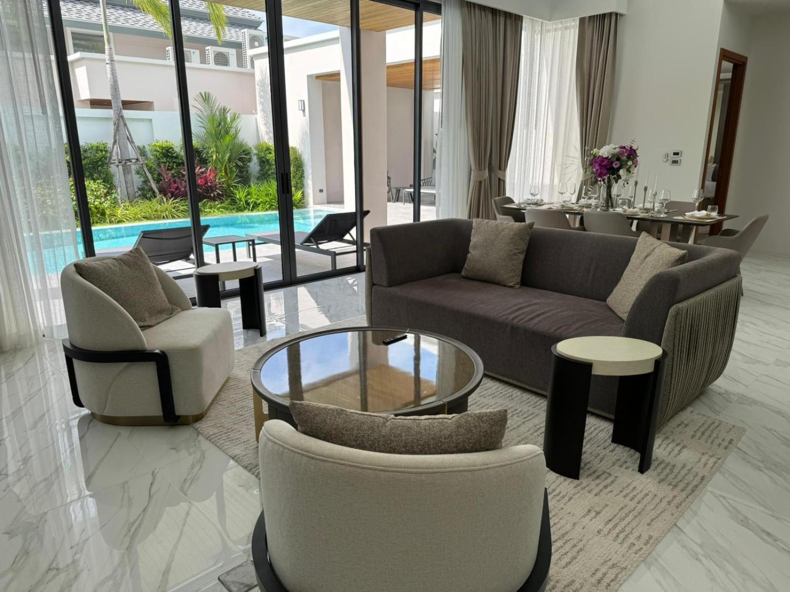 Luxury Breeze With Private Pool & Maid Phuket