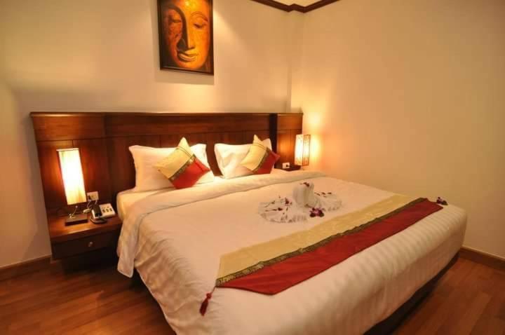 Hemingway's Hotel 3*