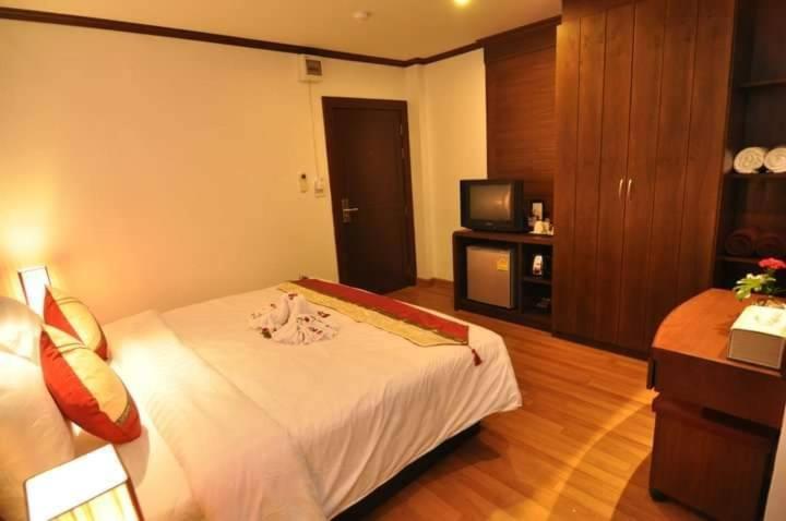 Hemingway's Hotel Patong