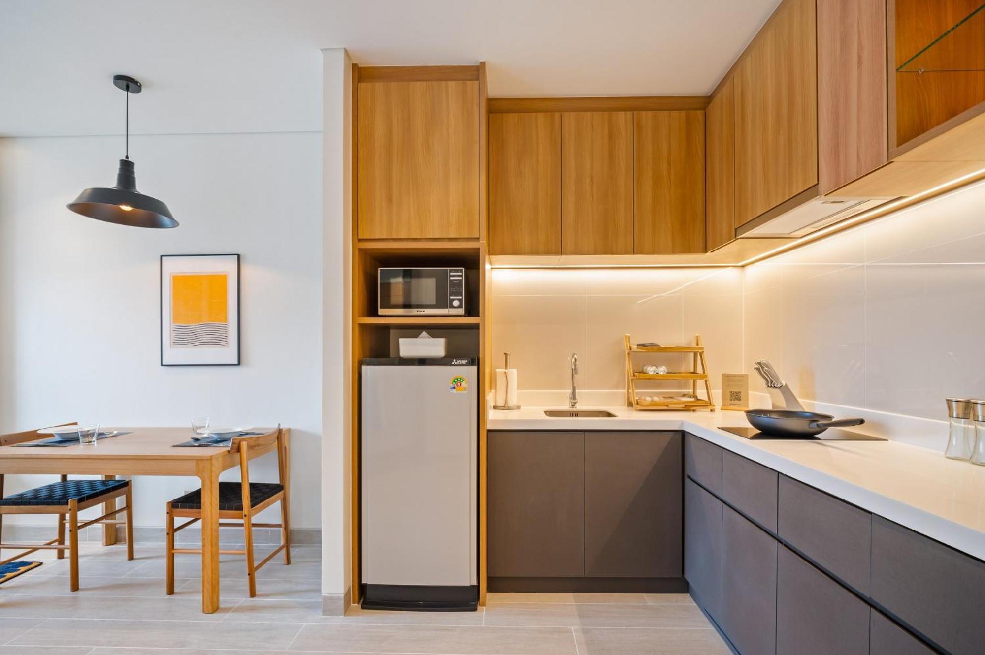 Laguna Lakeside Residences By Banyan Living Apartment *