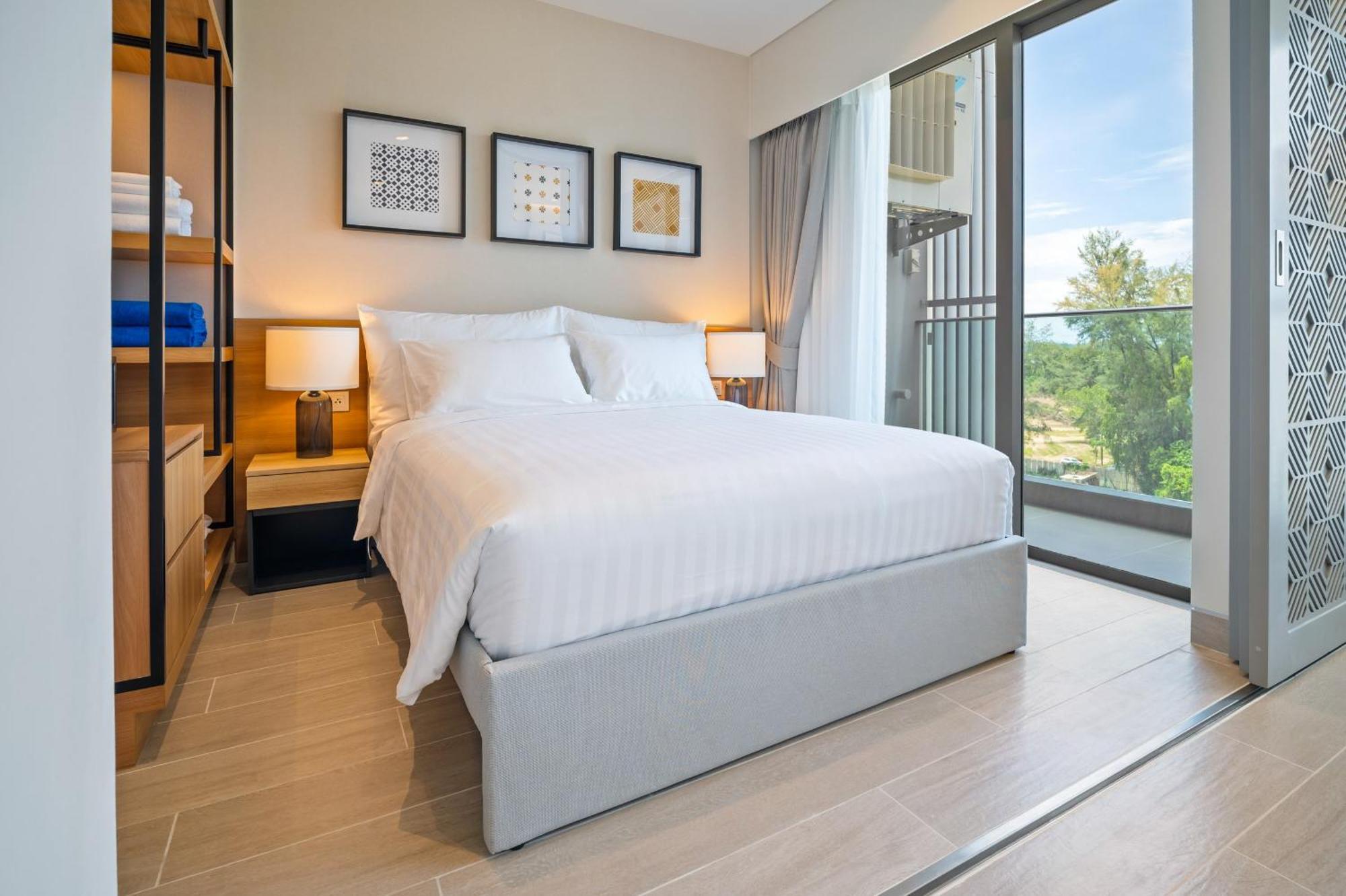 Apartment Laguna Lakeside Residences By Banyan Living Thalang