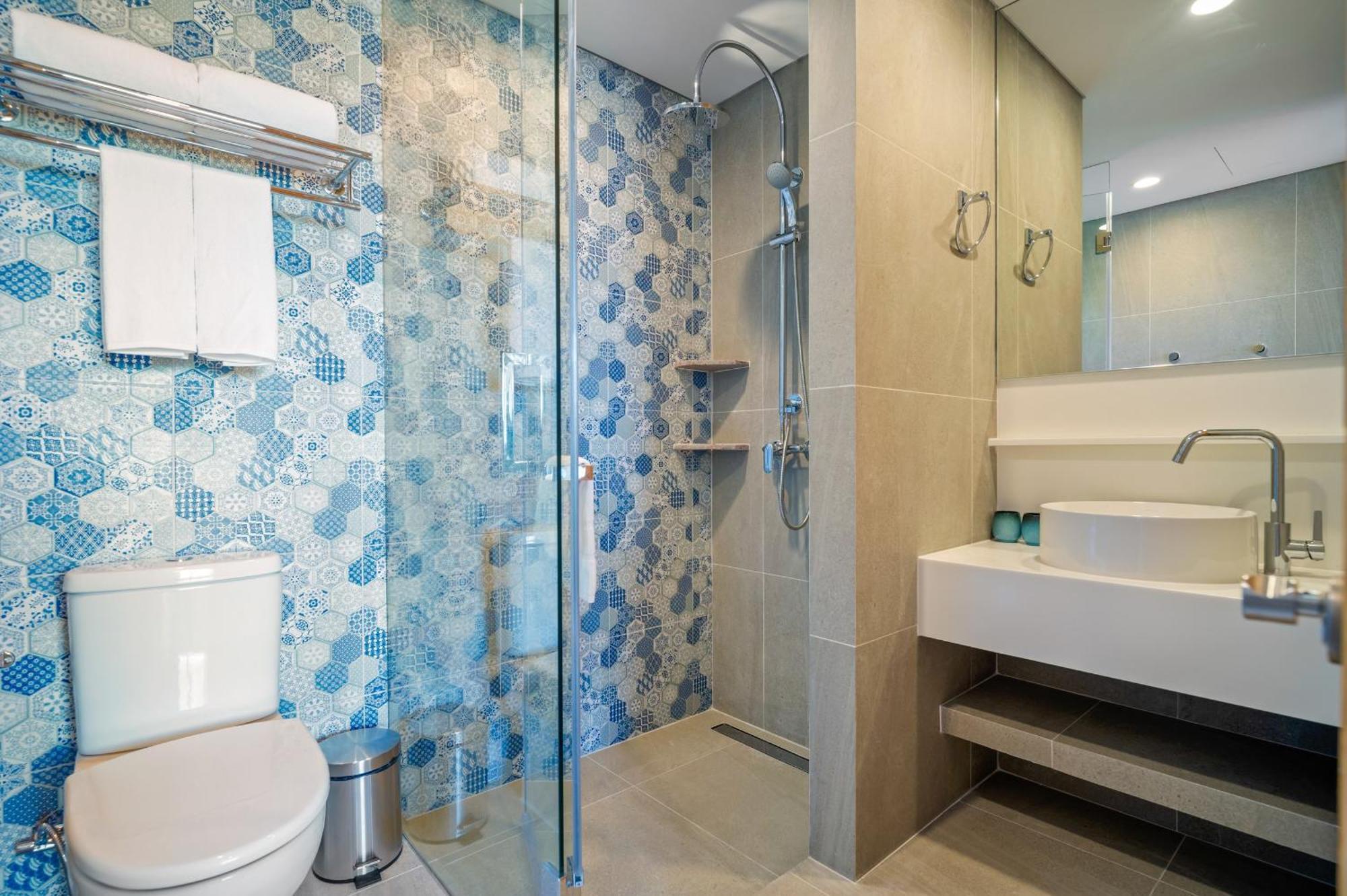 Apartment Laguna Lakeside Residences By Banyan Living
