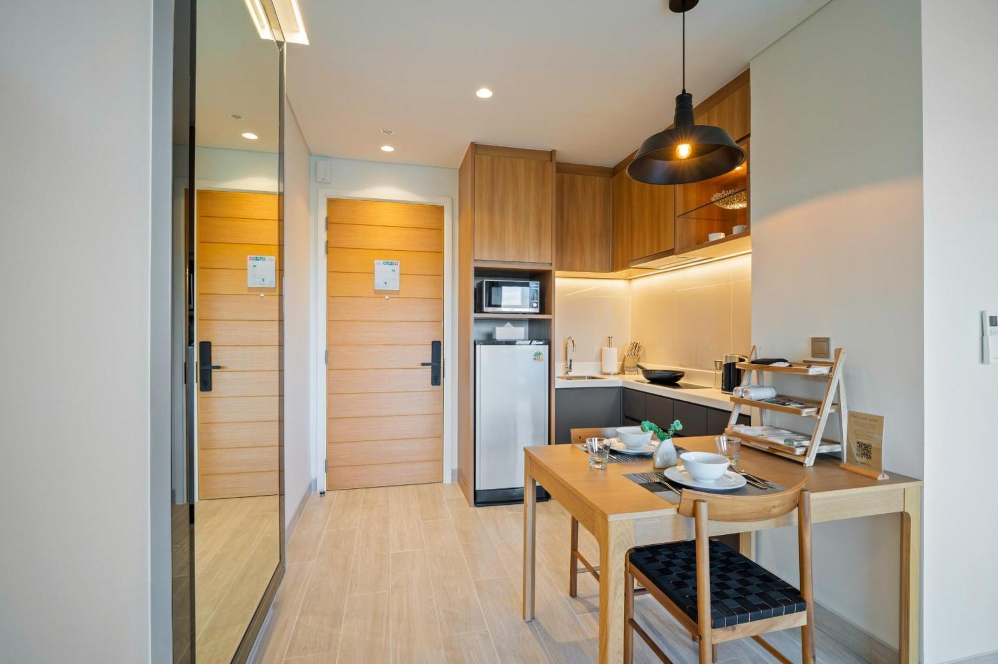 Apartment Laguna Lakeside Residences By Banyan Living Thalang